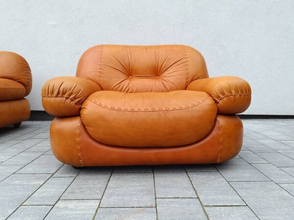 2 fauteuils en cuir cognac Sapporo, Mobil Girgi Italie
