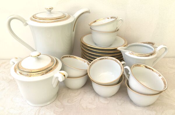 Service à café pour 10 personnes en porcelaine de Limoges