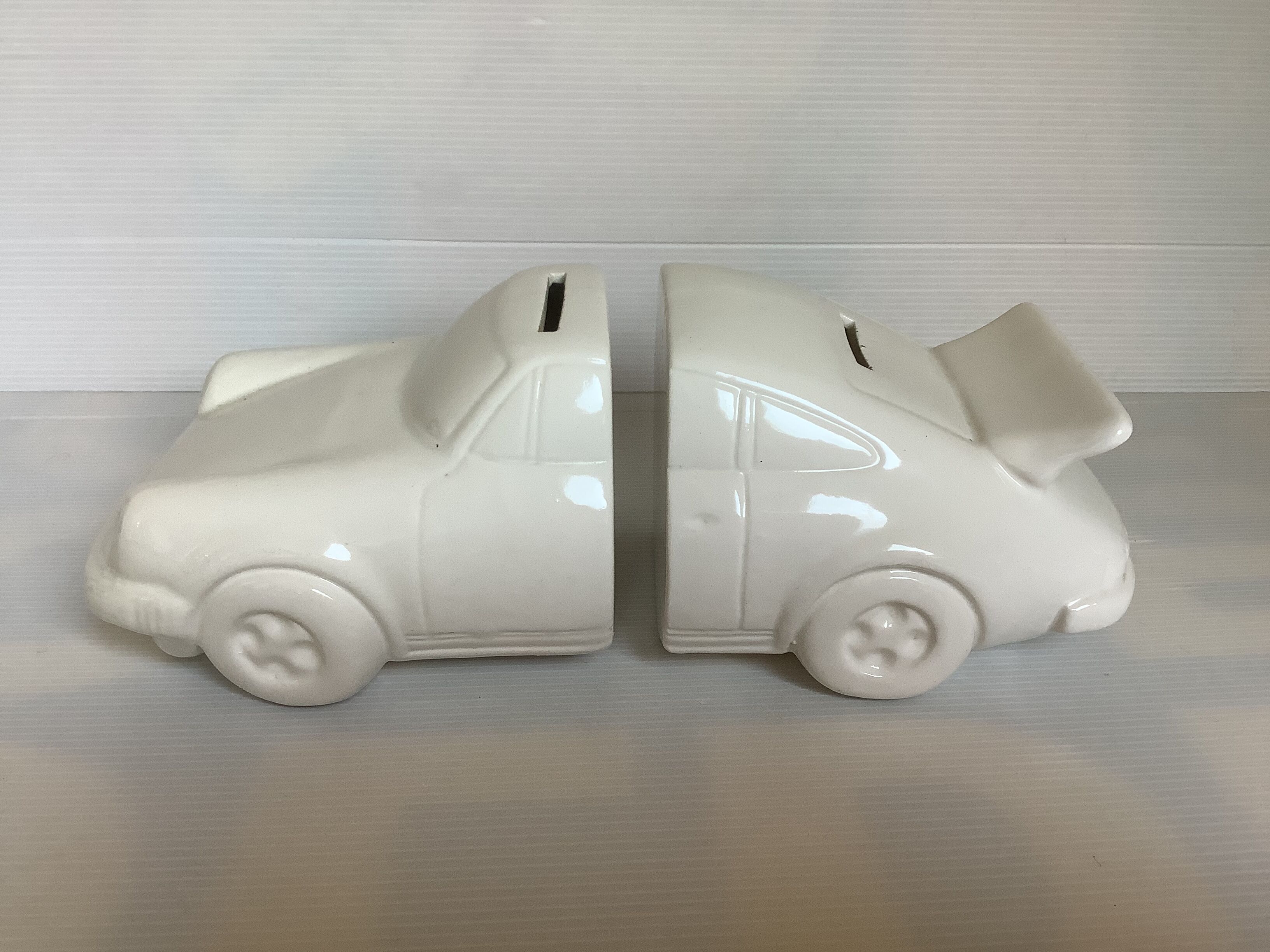 Greenhouse books car Porsche 911 piggy bank