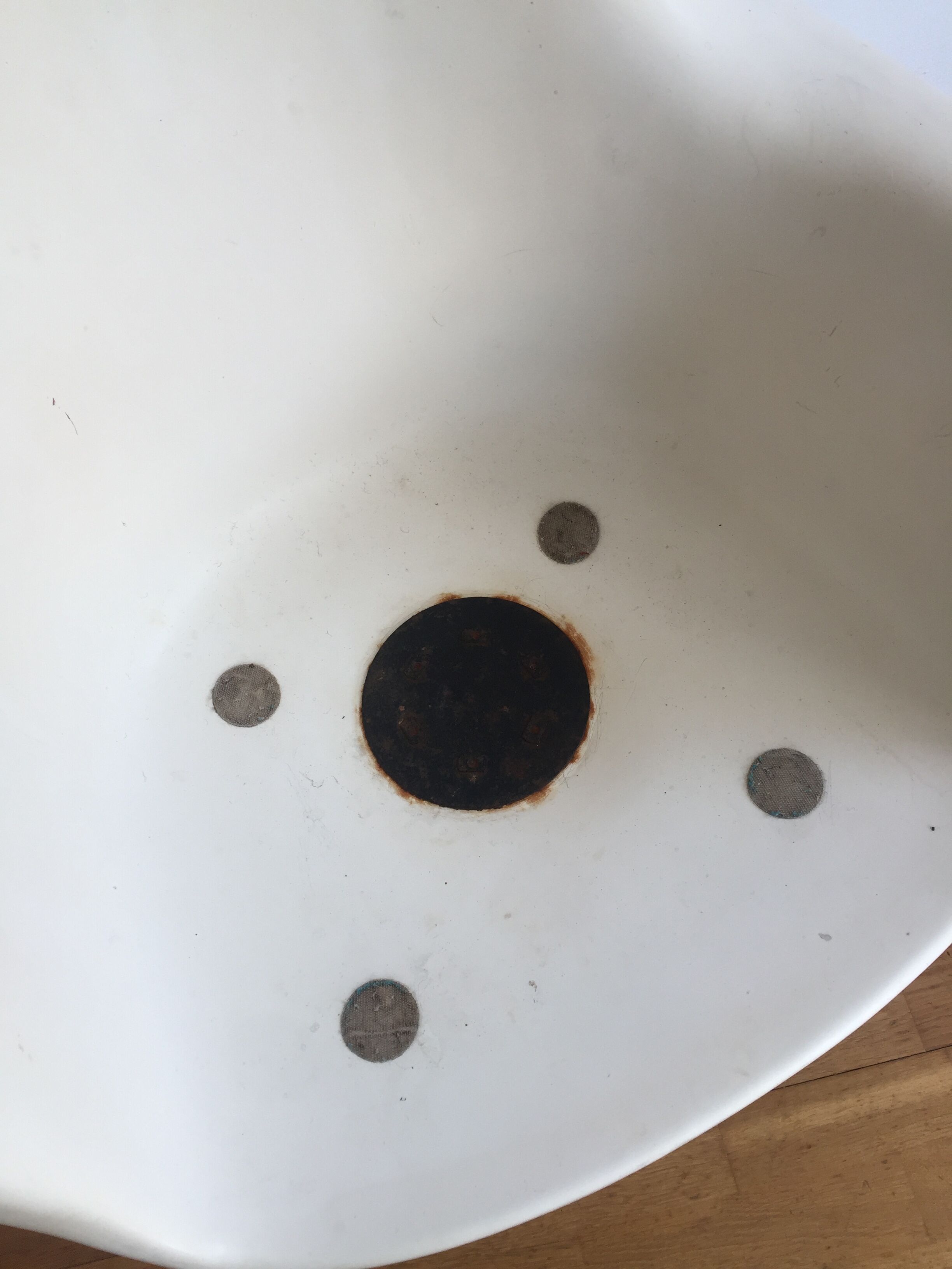 Tulip armchair by Eero Saarinen for Knoll