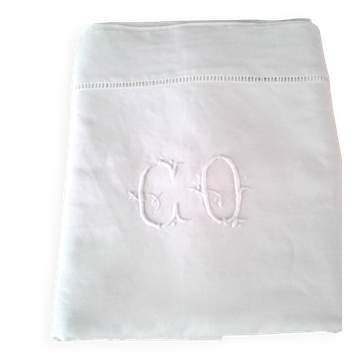 Drap de dessus en coton blanc monogrammé "CQ" 2 x 3 m