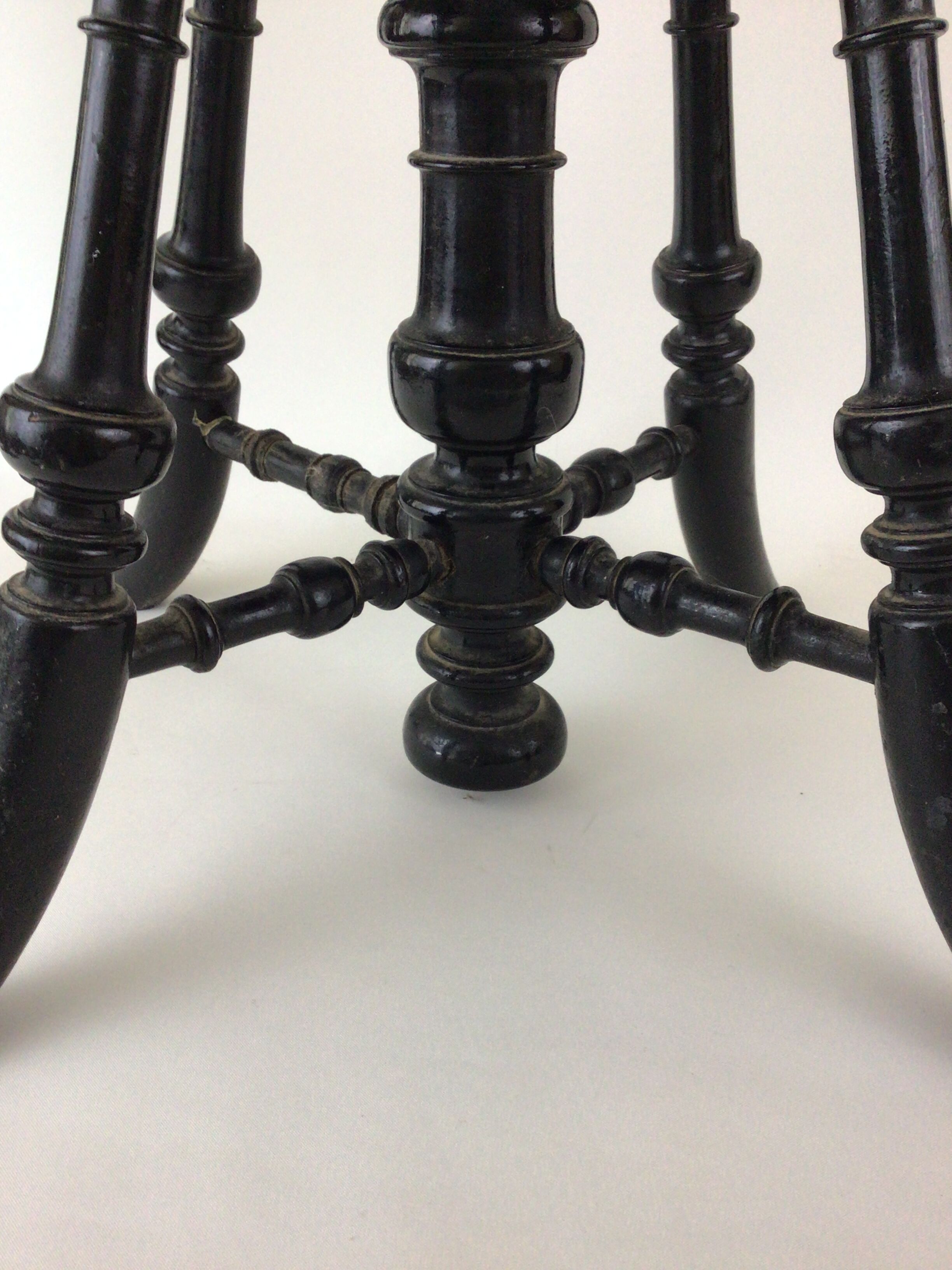 Napoleon III piano stool