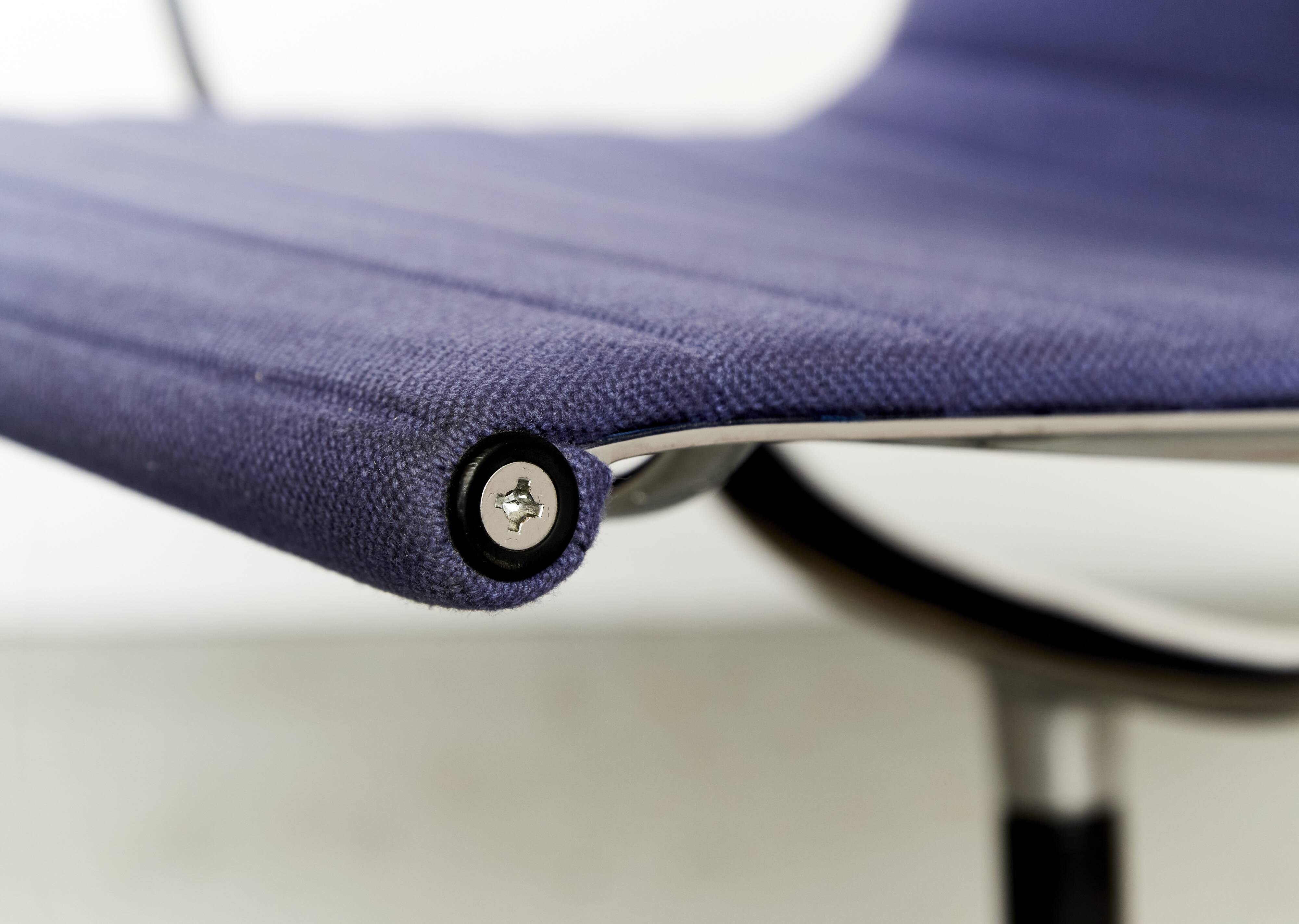 Charles & Ray Eames Aluminium Group Chair EA 108 for Vitra