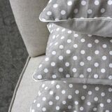 Cushion in linen white polka dots 40 x 40 cm