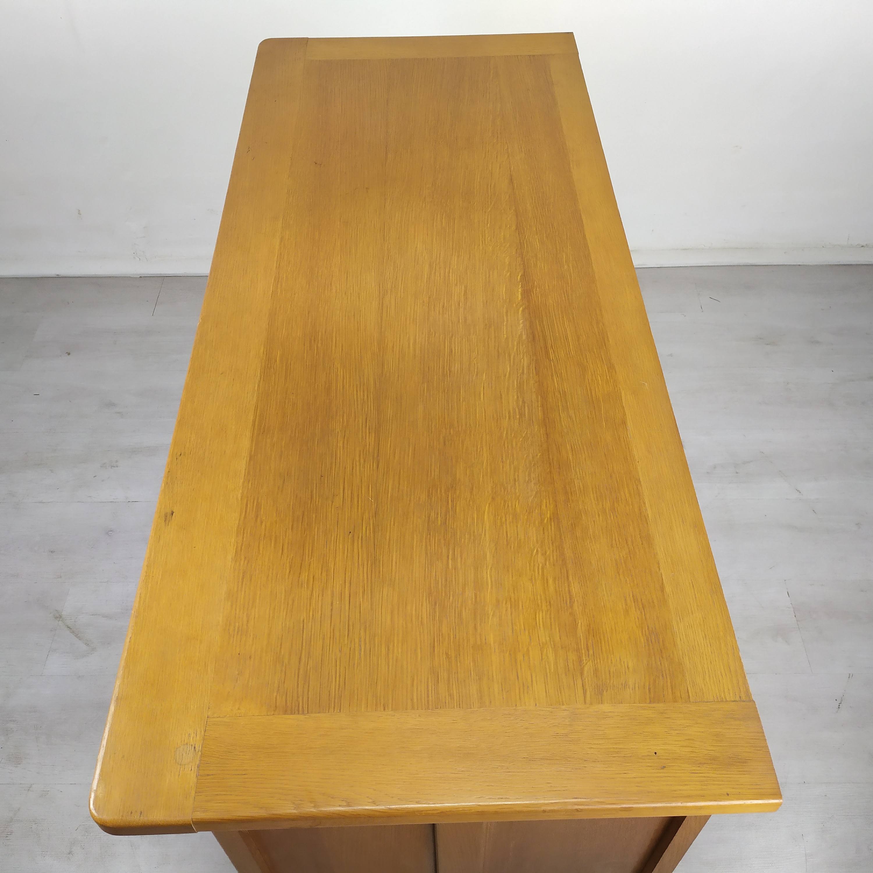 Vintage oak chest of drawers