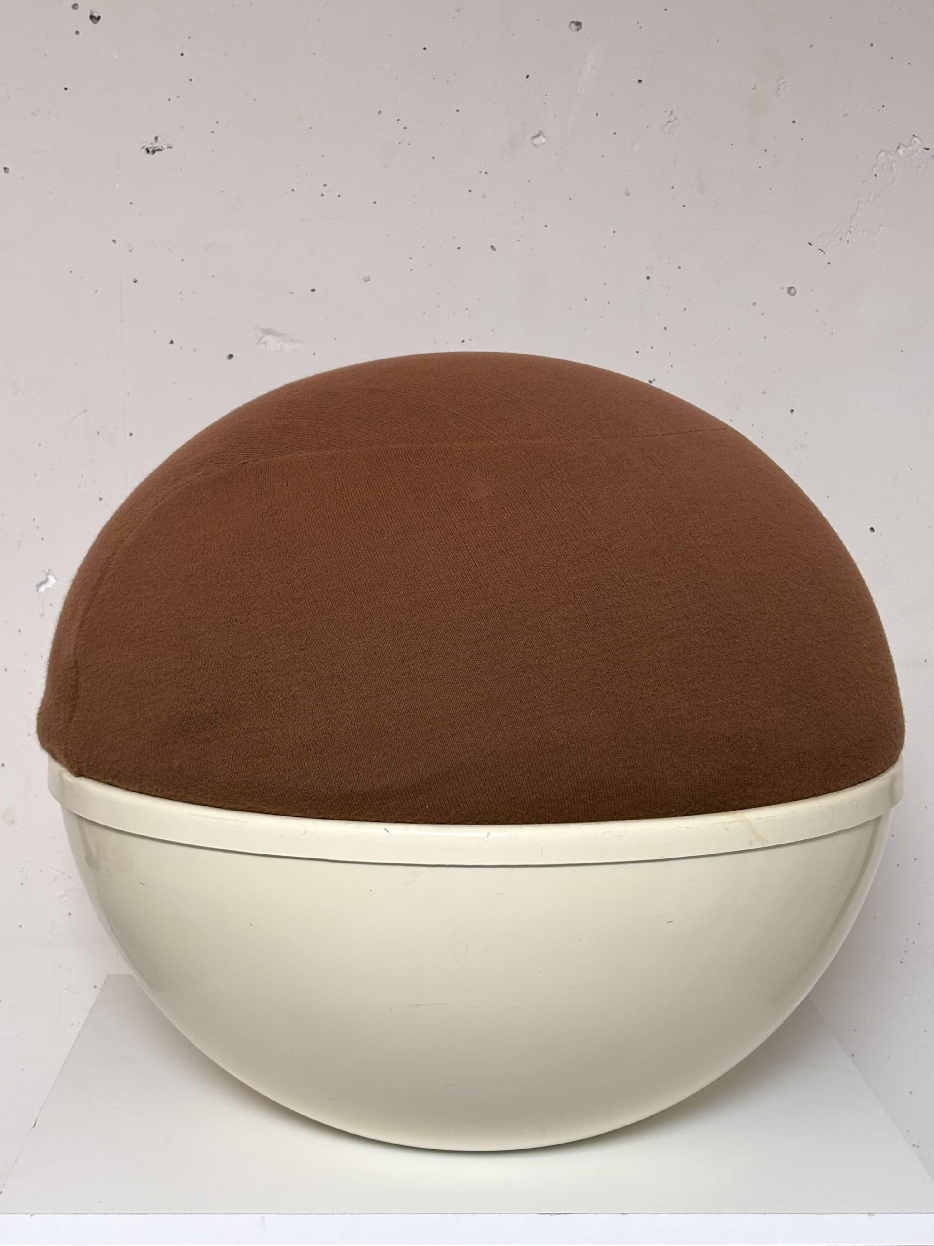 “Ball” booster seat, ResaÏ 1970