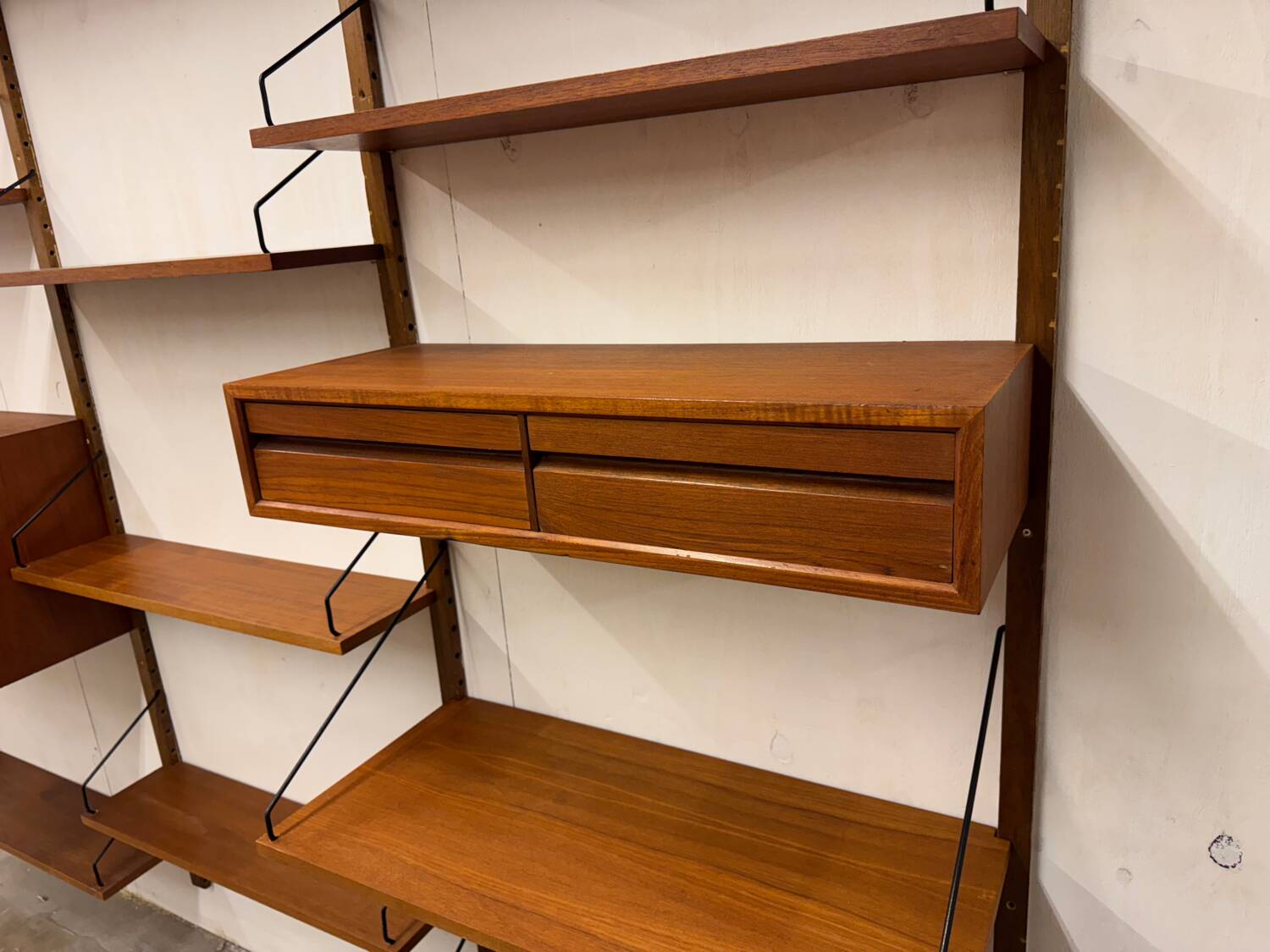 Meuble mural scandinave vintage en teck par Poul Cadovius pour Royal System