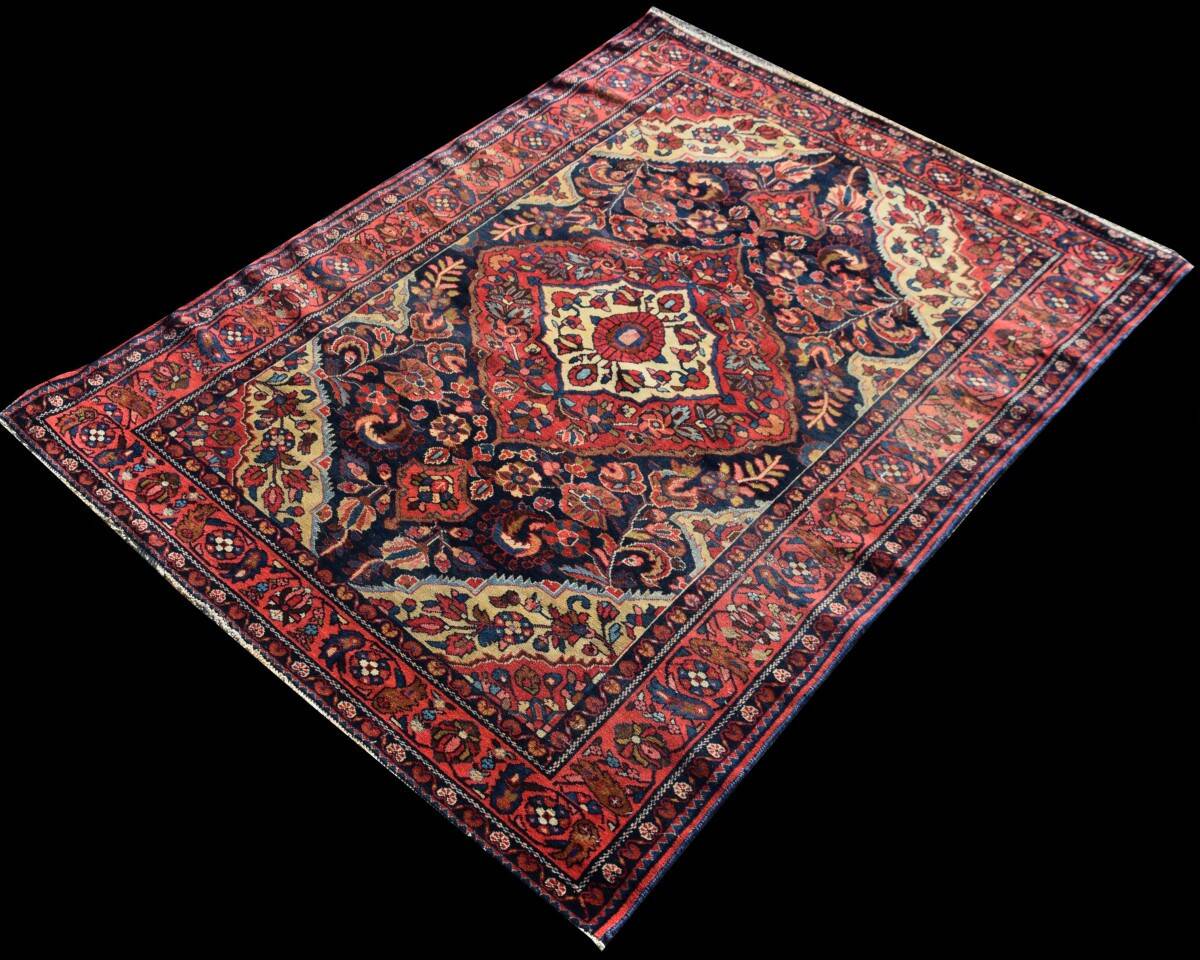 Persian Oriental rug Iran Lilian: 1.47 x 1.97 metres