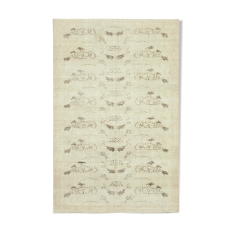 Tapis beige anatolien antique tissé à la main 171 cm x 261 cm - 38885