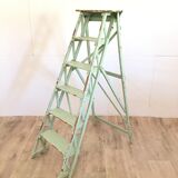 Former mint wooden stepladder