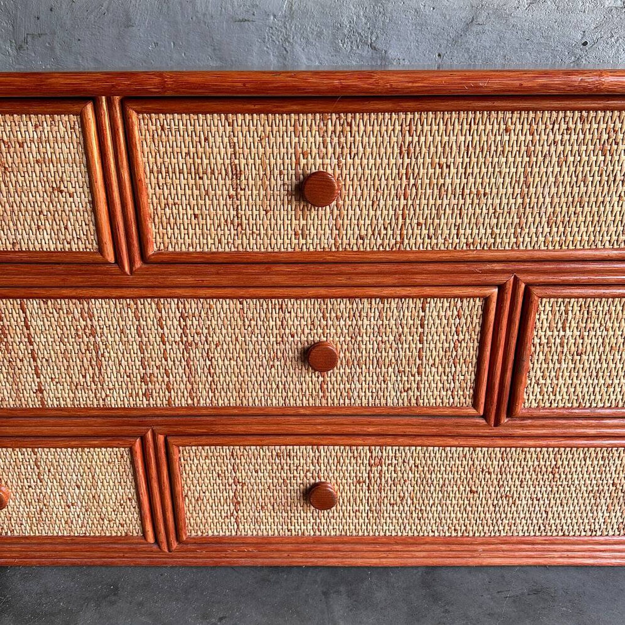 Commode vintage en rotin et bambou Maugrion pour Roche Bobois