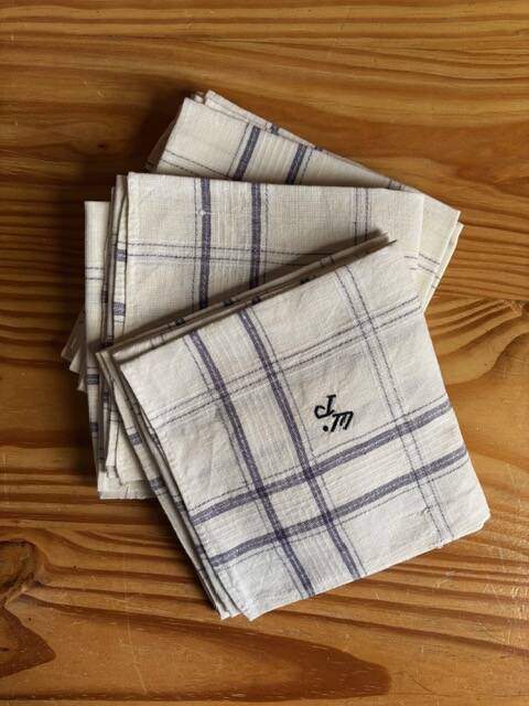 9 vintage napkins