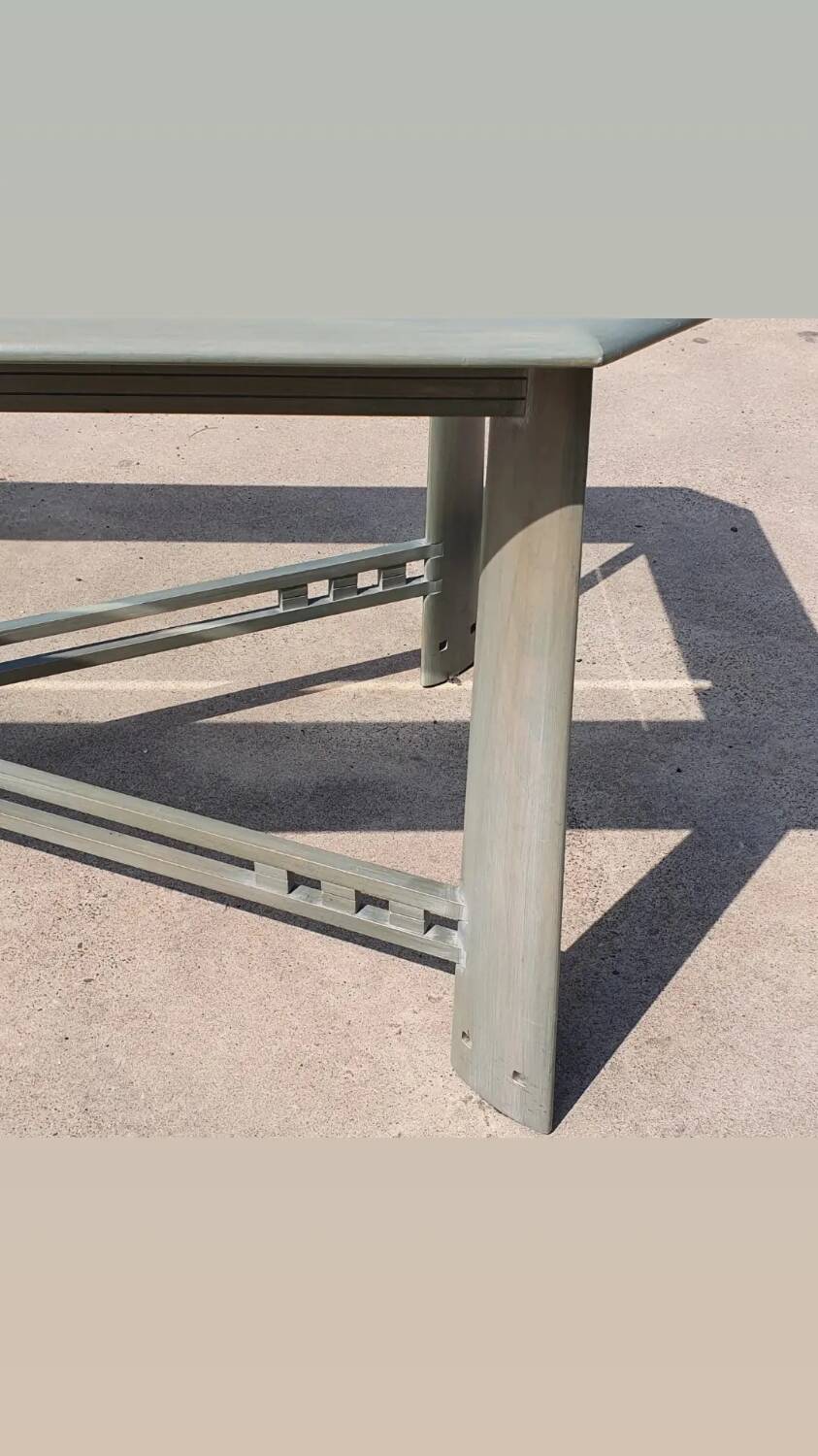 Vintage dining table Giorgetti Italian design pastel green