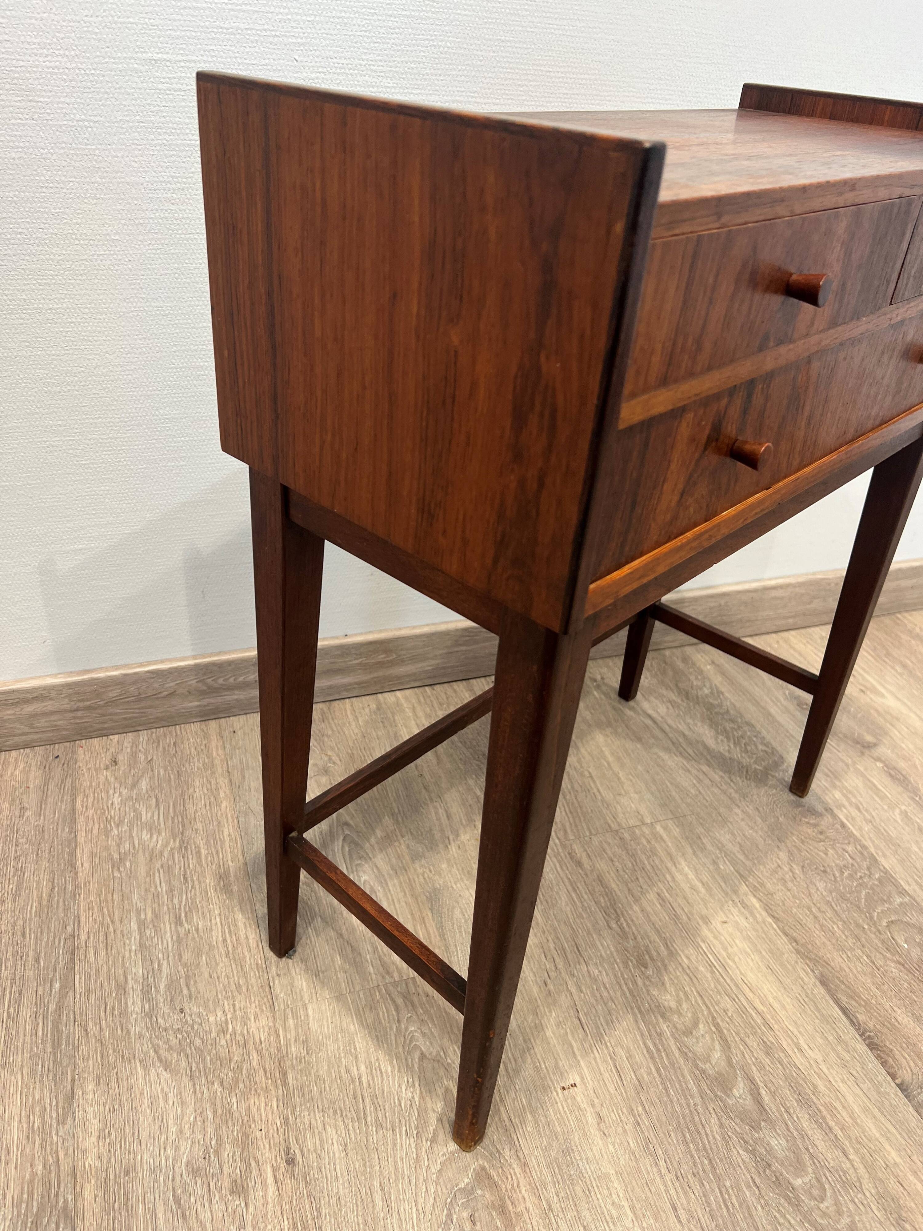 3-drawer commode in Rio rosewood, origin Denmark.