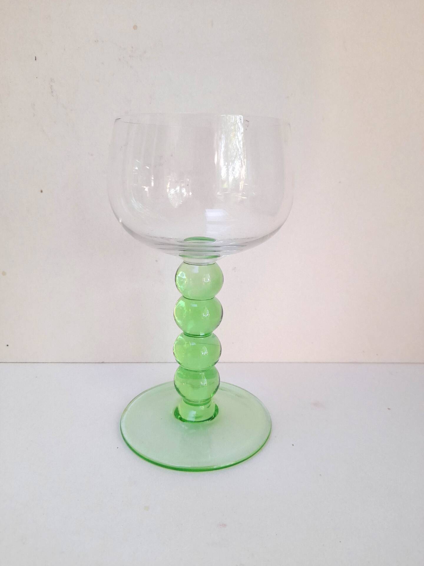 Lot de 5 verres sur pied verts