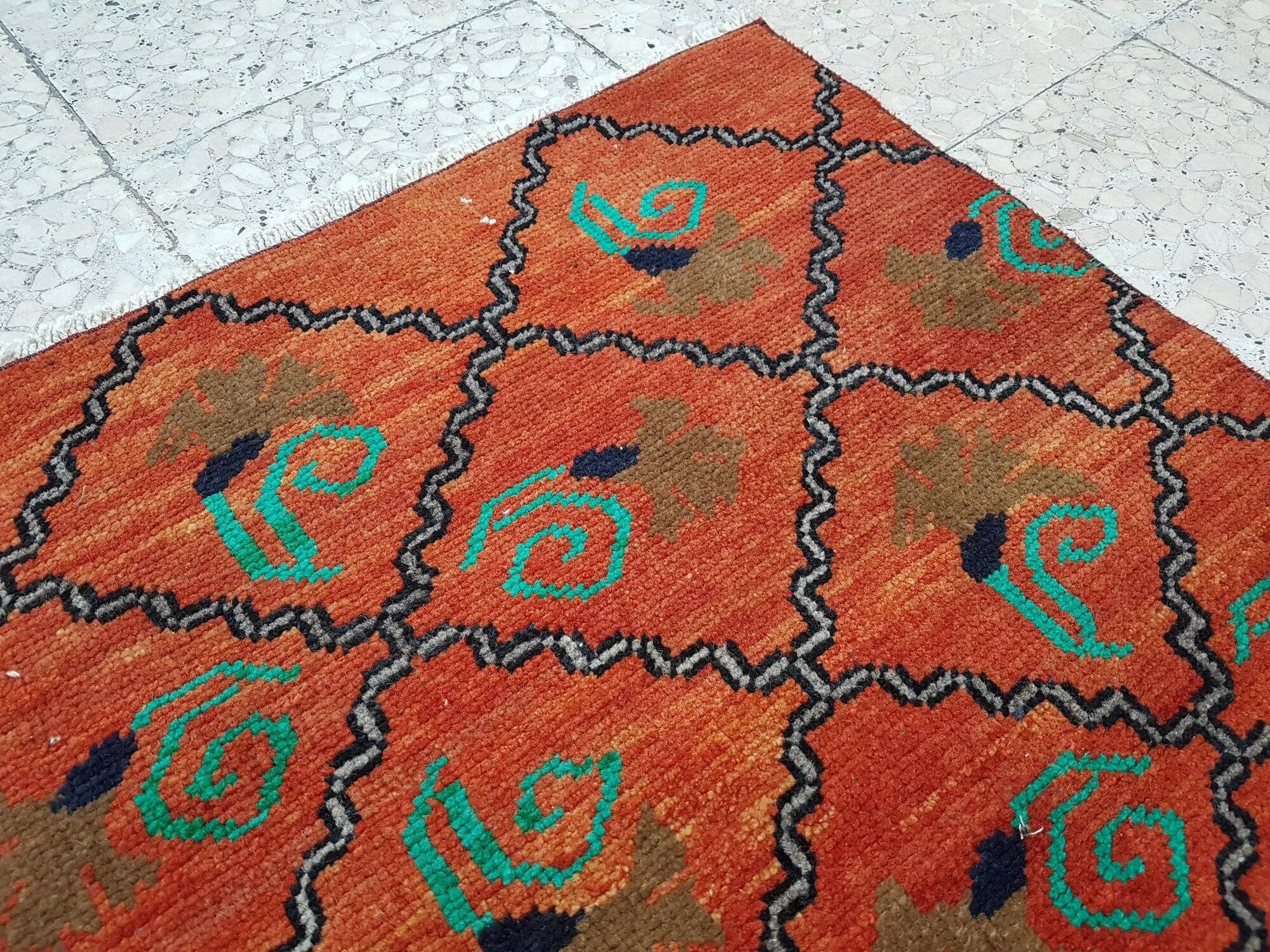Vintage Turkish Oushak rug 118x306 cm