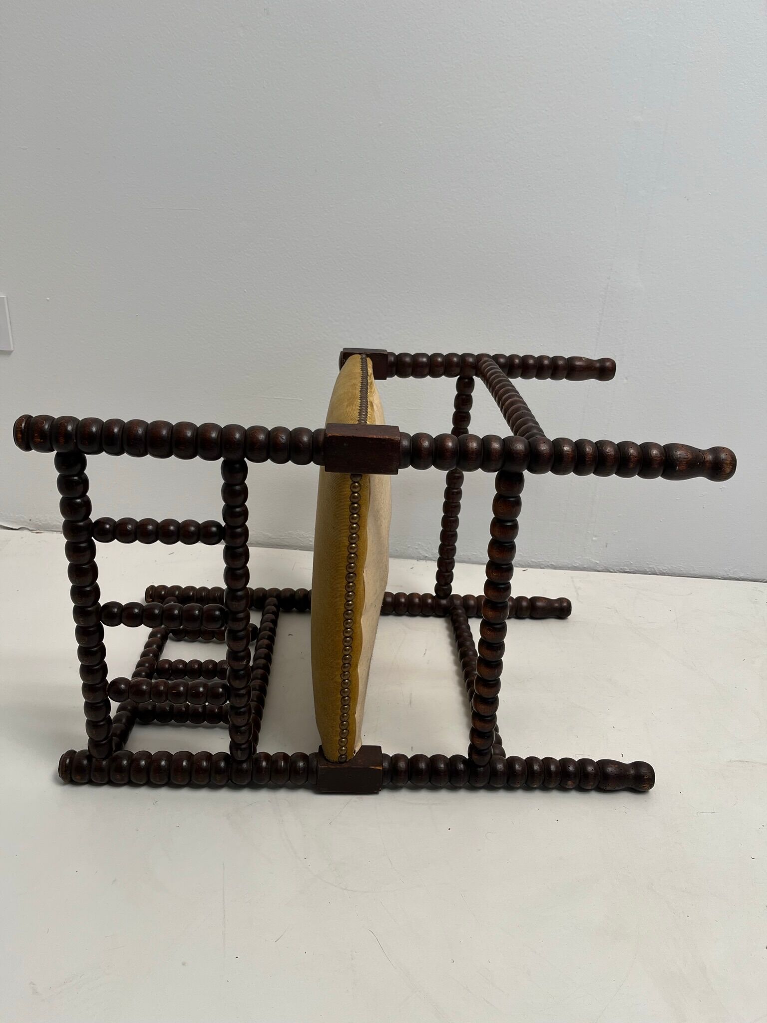 Corner chair wood turned 50s-60s