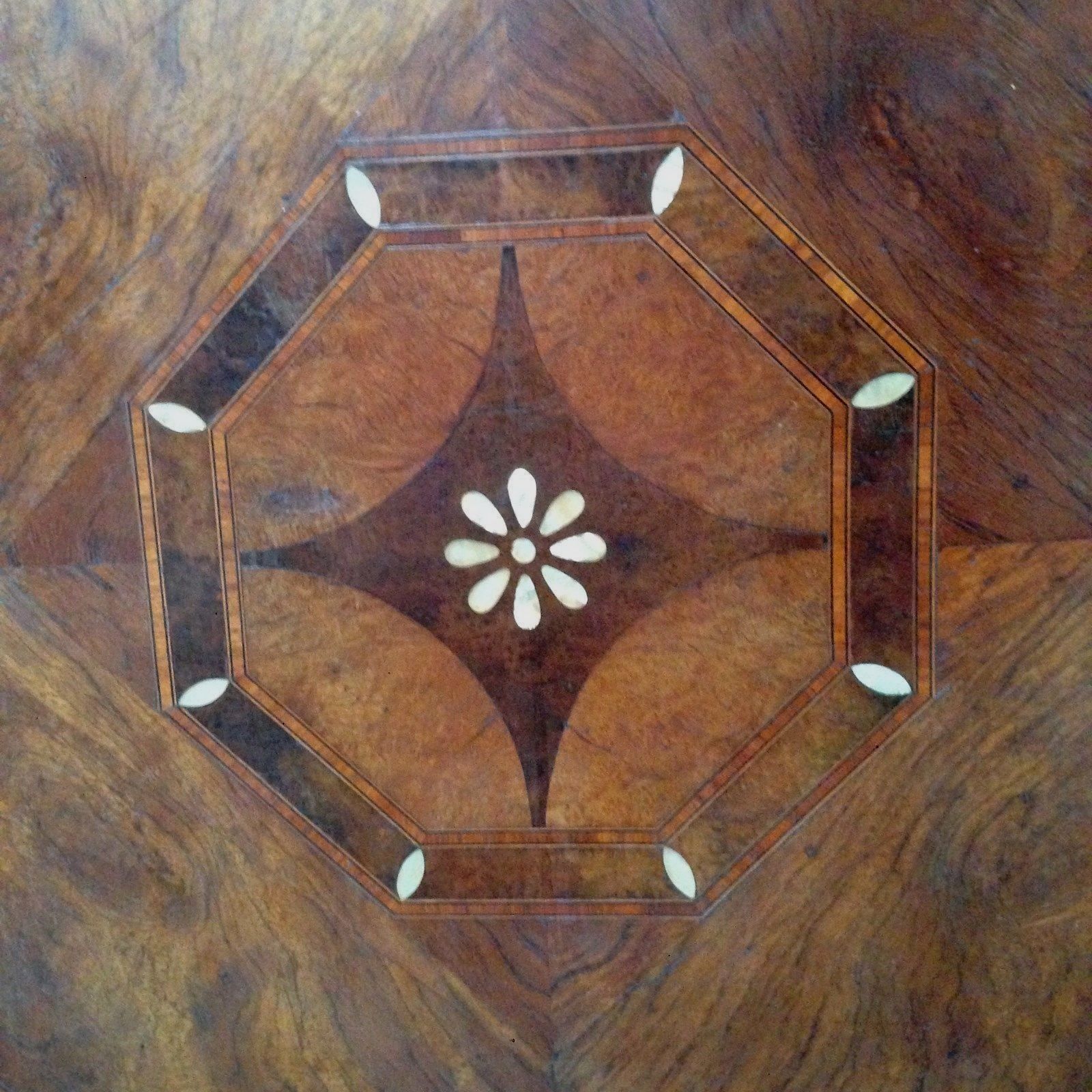 Buffet in marquetry