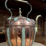 Orientalist kettle in hammered copper, 19th century, pretty shape with chiseled decorations