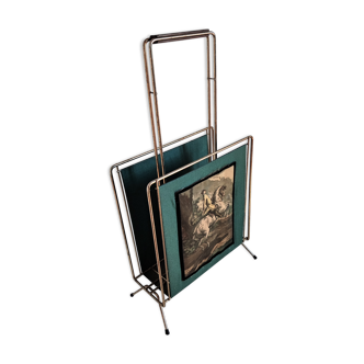 Magazine holder