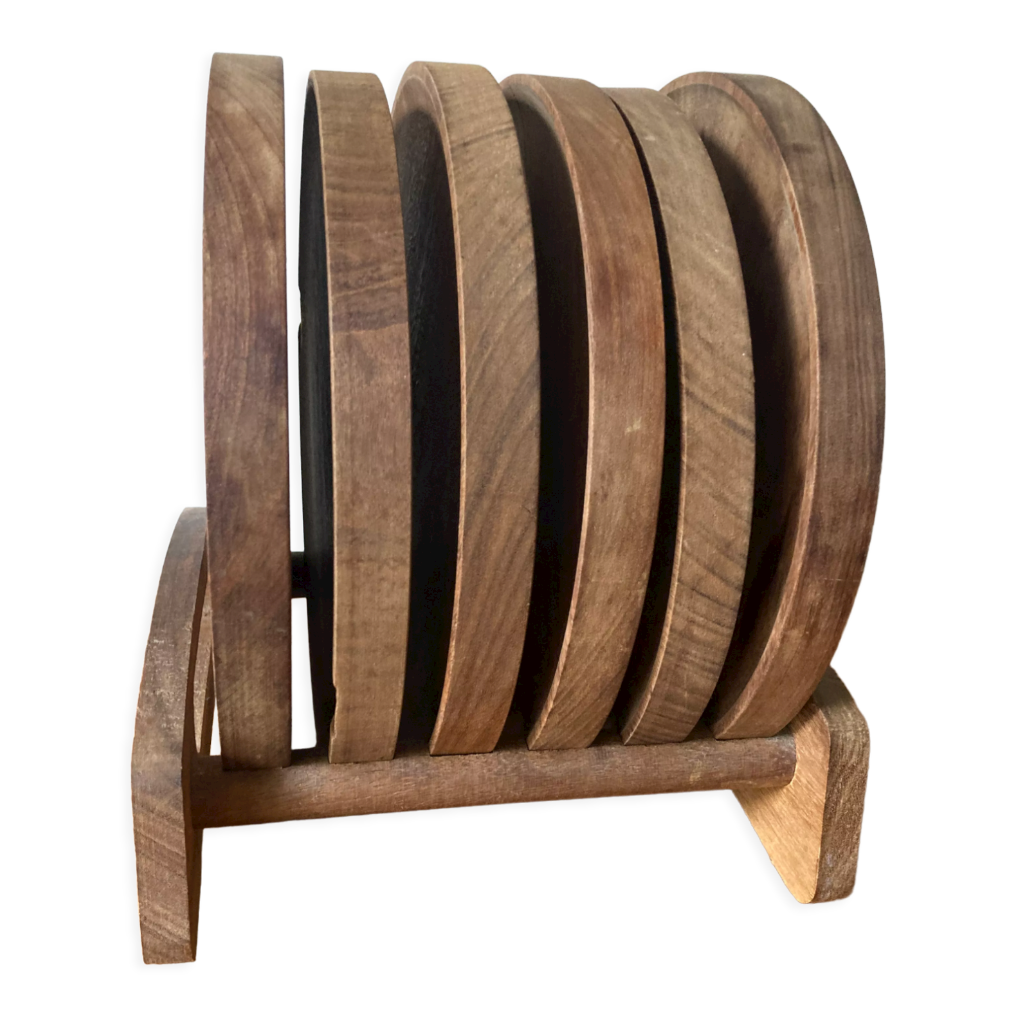 Display and plates in vintage Scandinavian wood