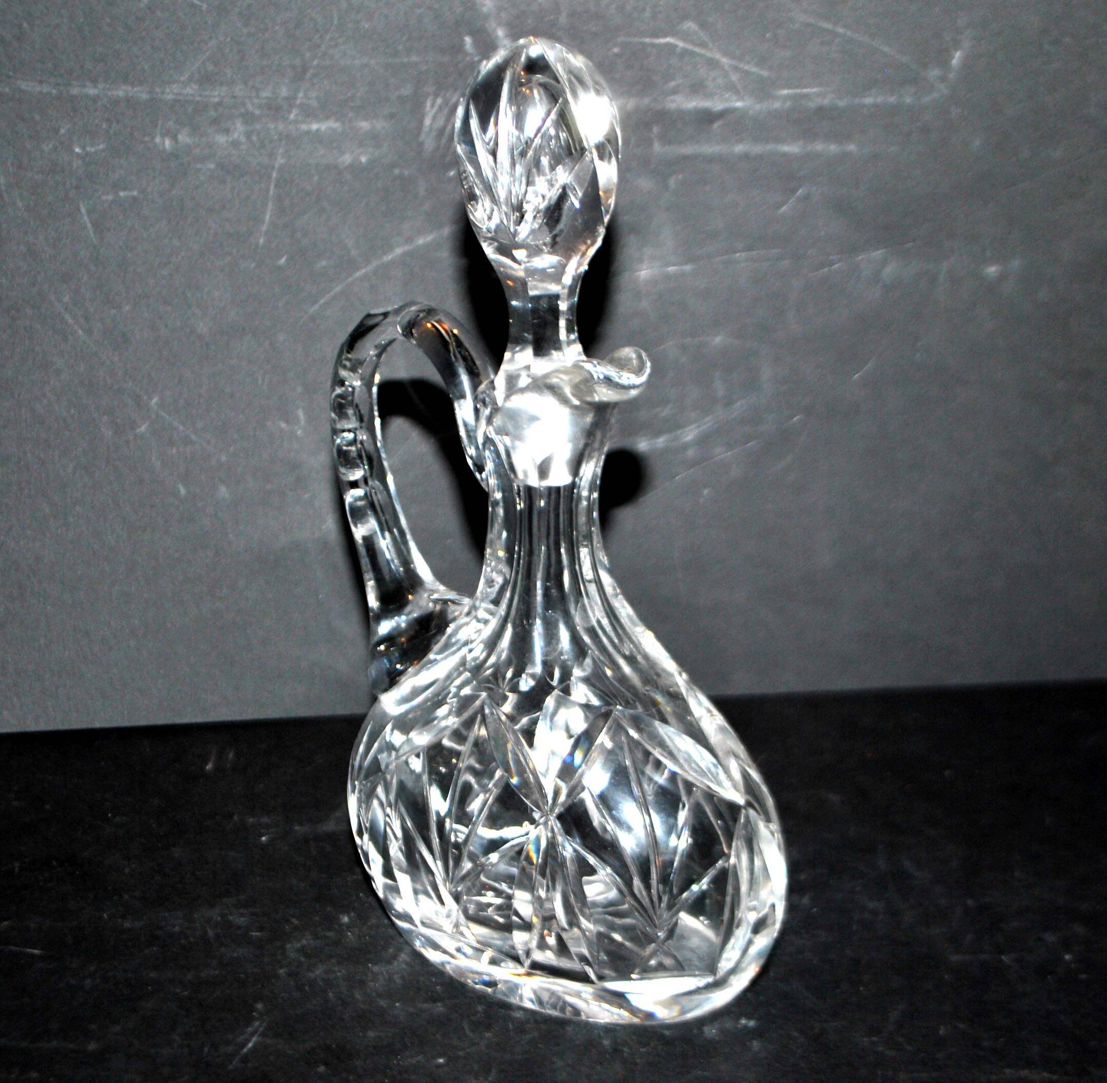 Carafe cannette aiguière liqueur / huile en cristal de Bohème taillé H18cm