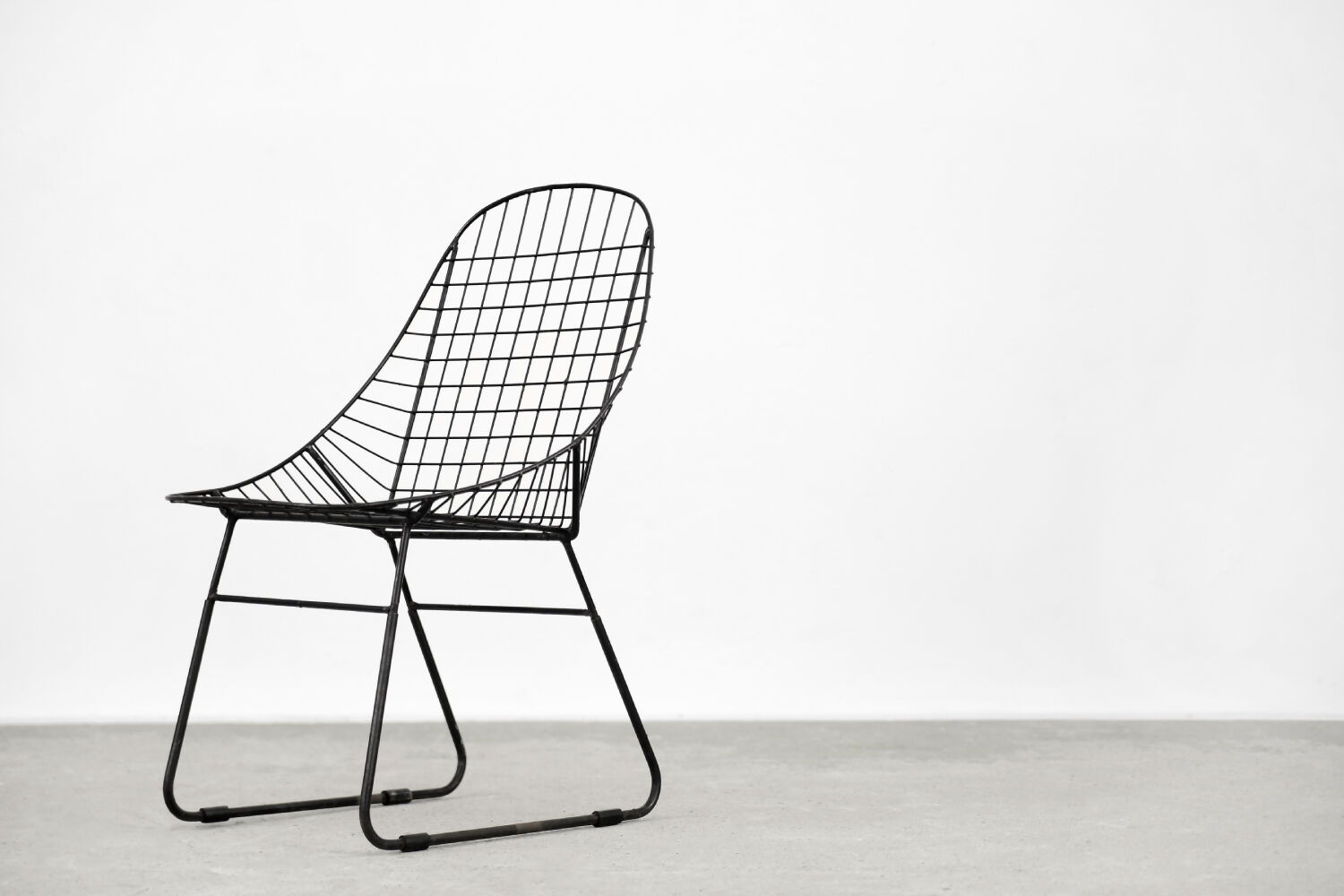 Original Vintage Scandinavian Mid-Century Modern Minimalist Black Wire Prototype Chair, 1960s, Set o