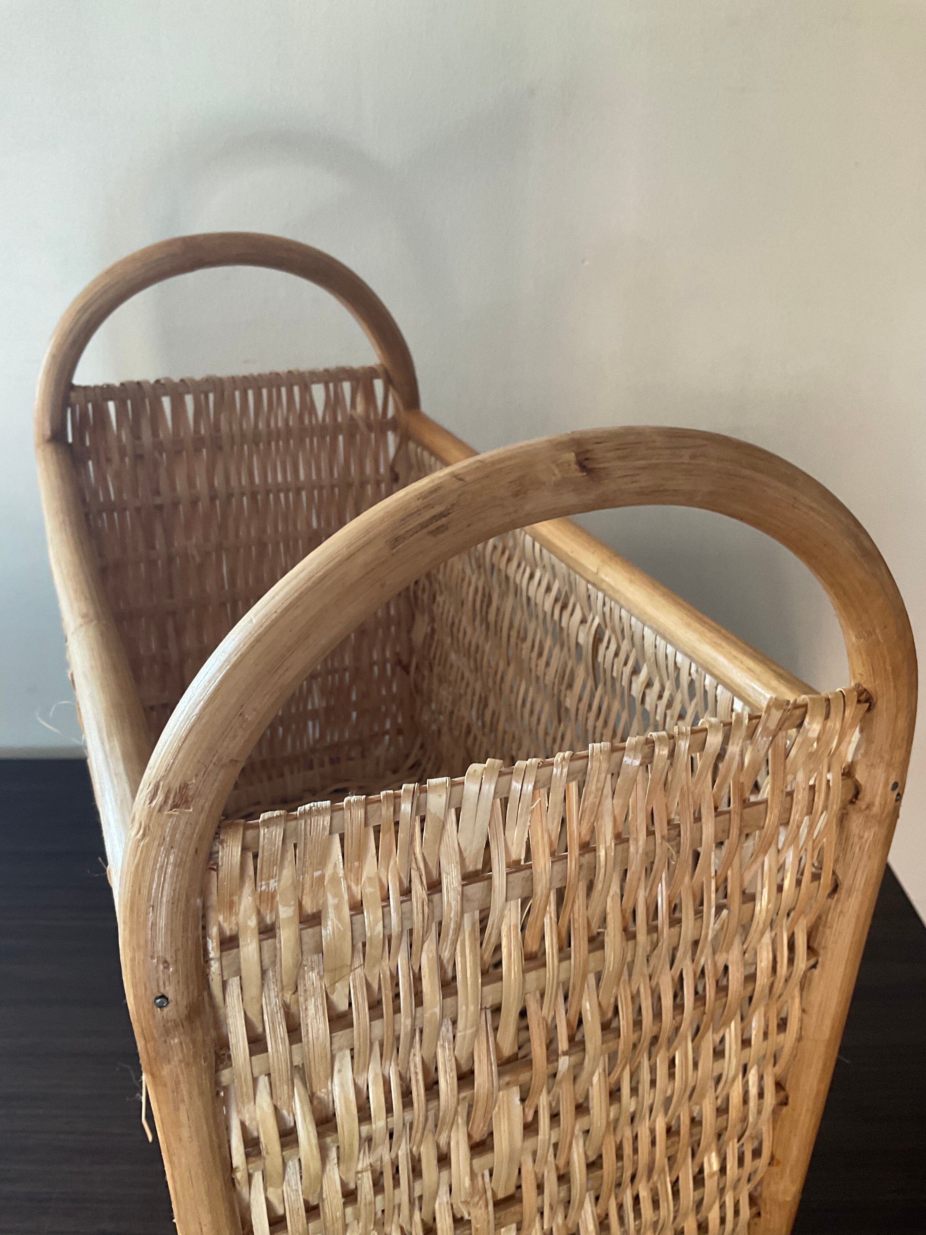 Vintage magazine rack in rattan and wicker
