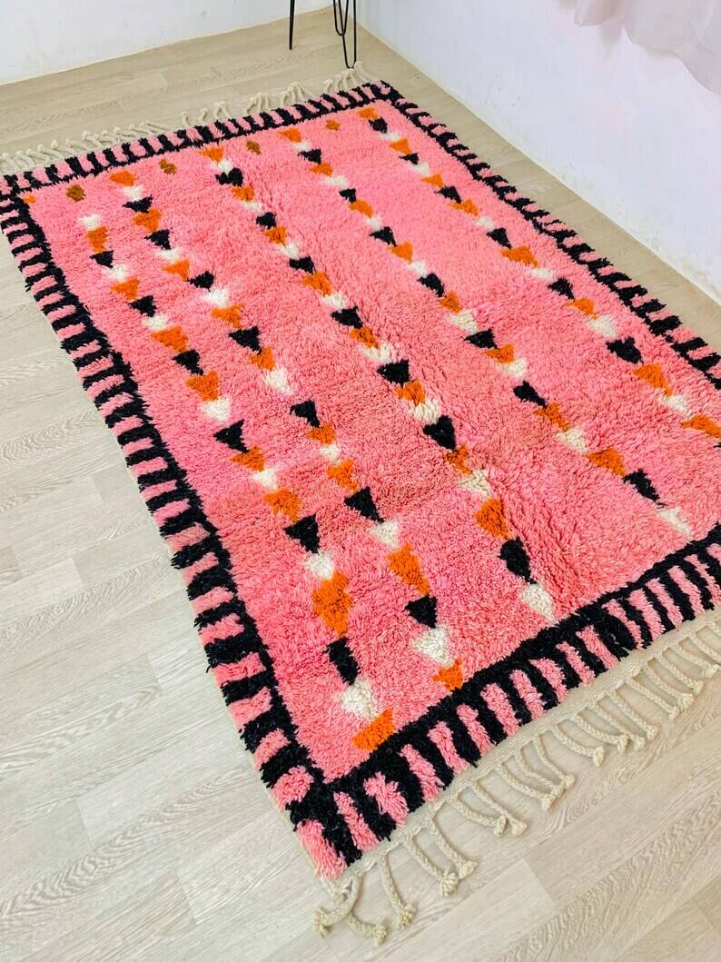 Traditional handmade Berber rug 250cm x 150cm