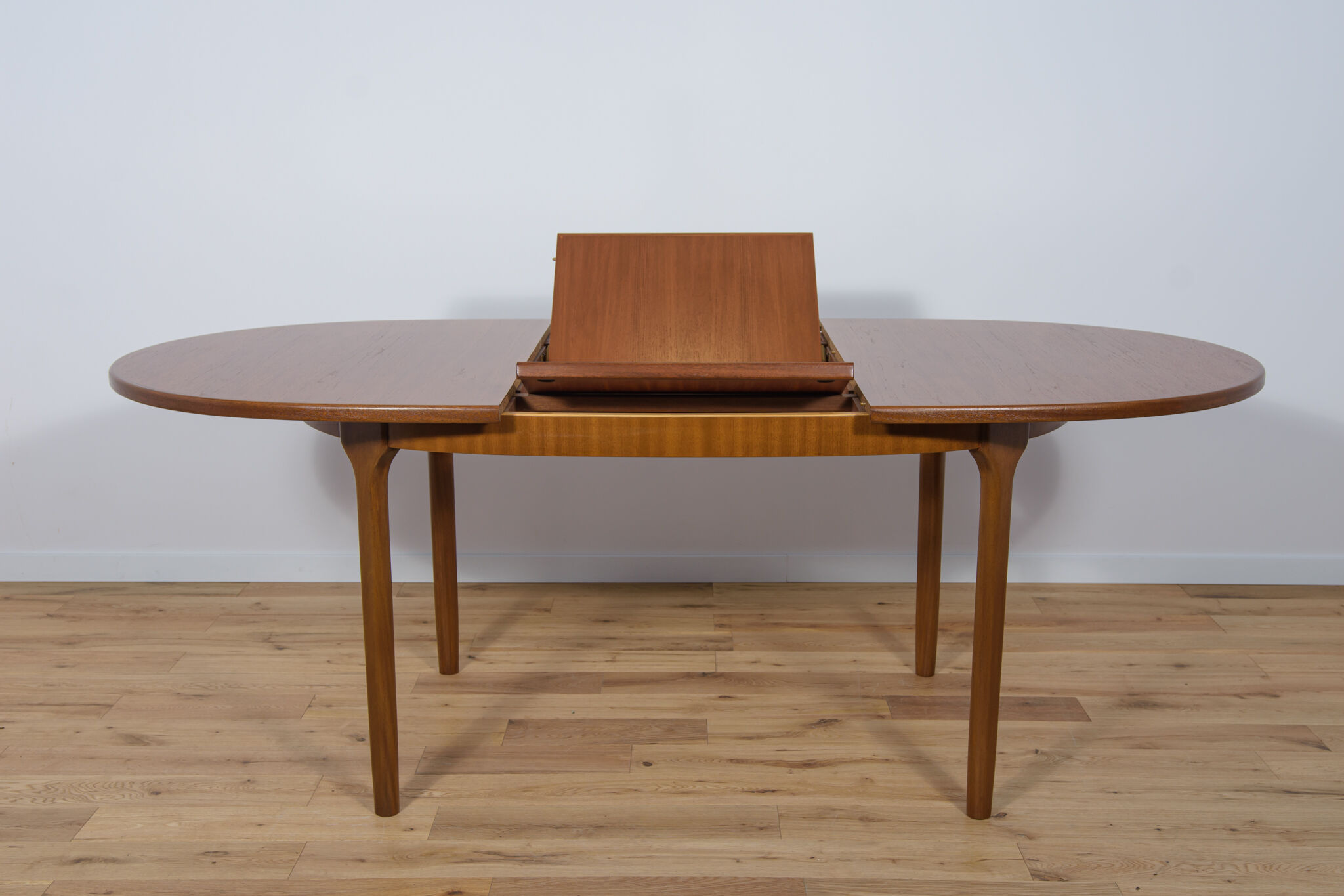 Mid century oval teak extendable dining table from mcintosh, 1960s