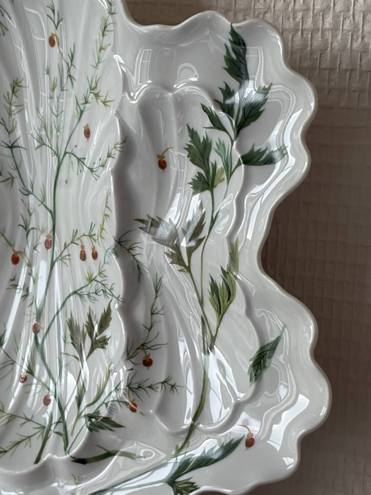 Limoges porcelain oyster plate BH, Art Nouveau botanical decoration.