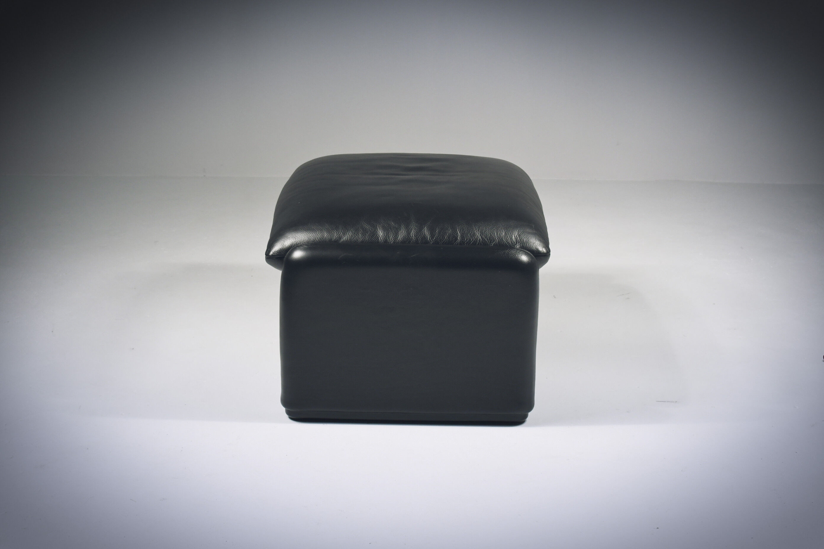 Vintage Maralunga footrest by Vico Magistretti for Cassina 1973