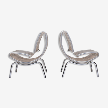 Paire post-moderne de chaises faciles en fil de chrome et de plastique - années 1960