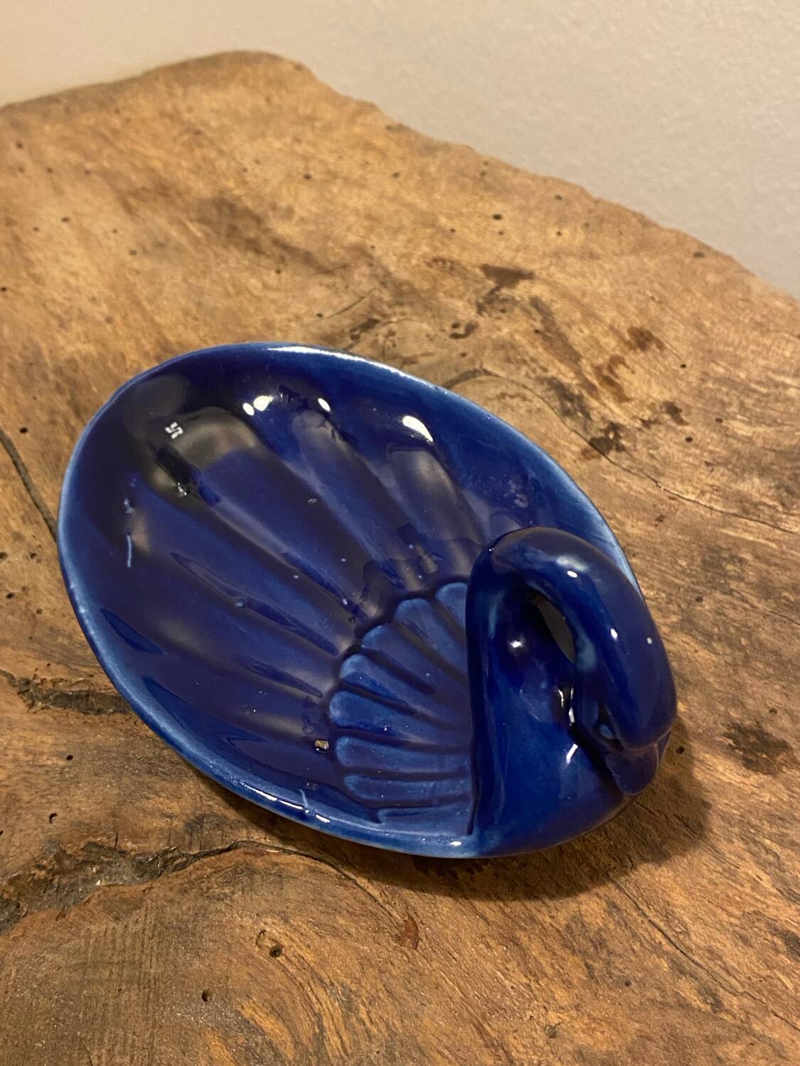 Swan soap dish