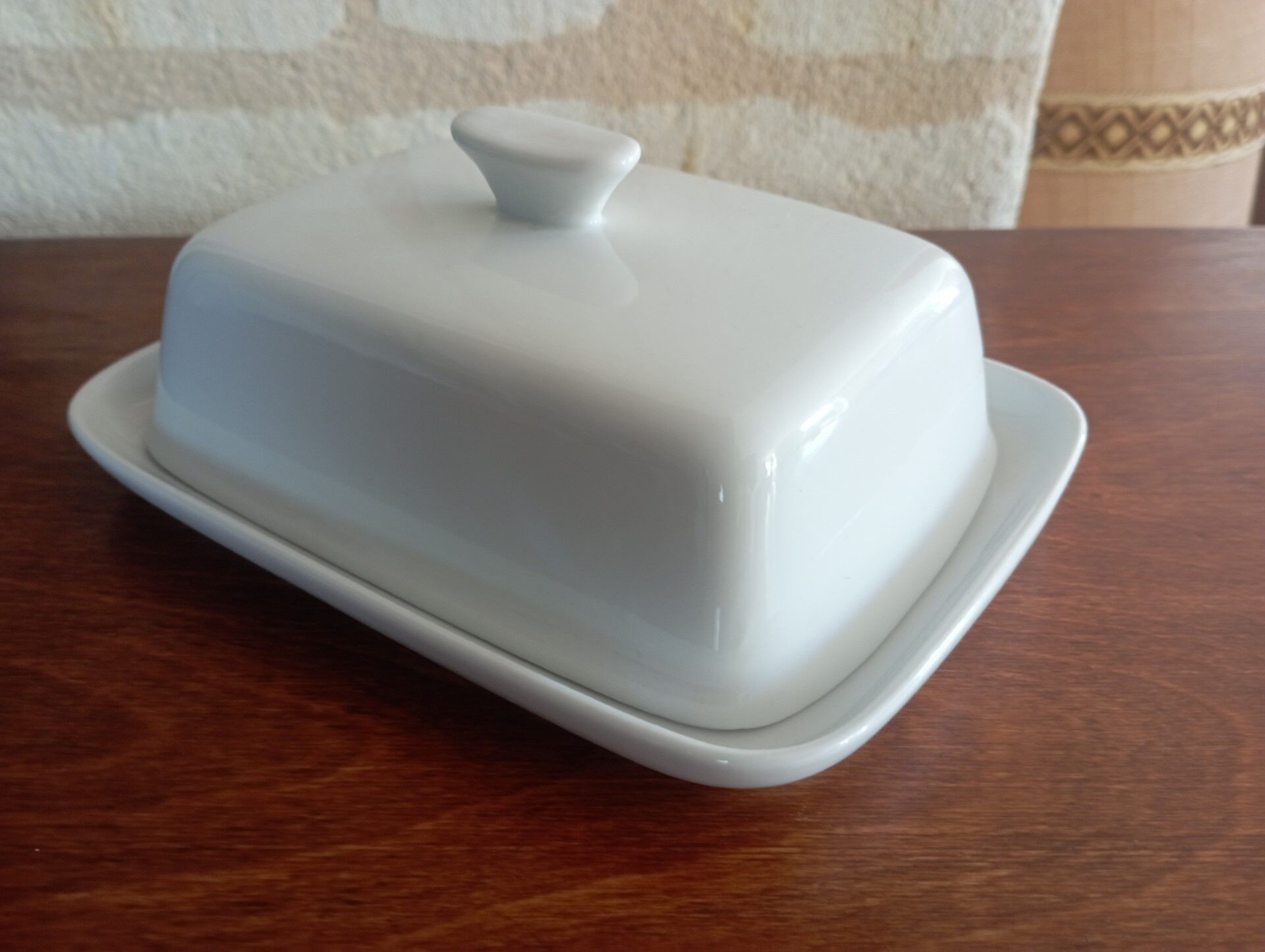 Butter dish