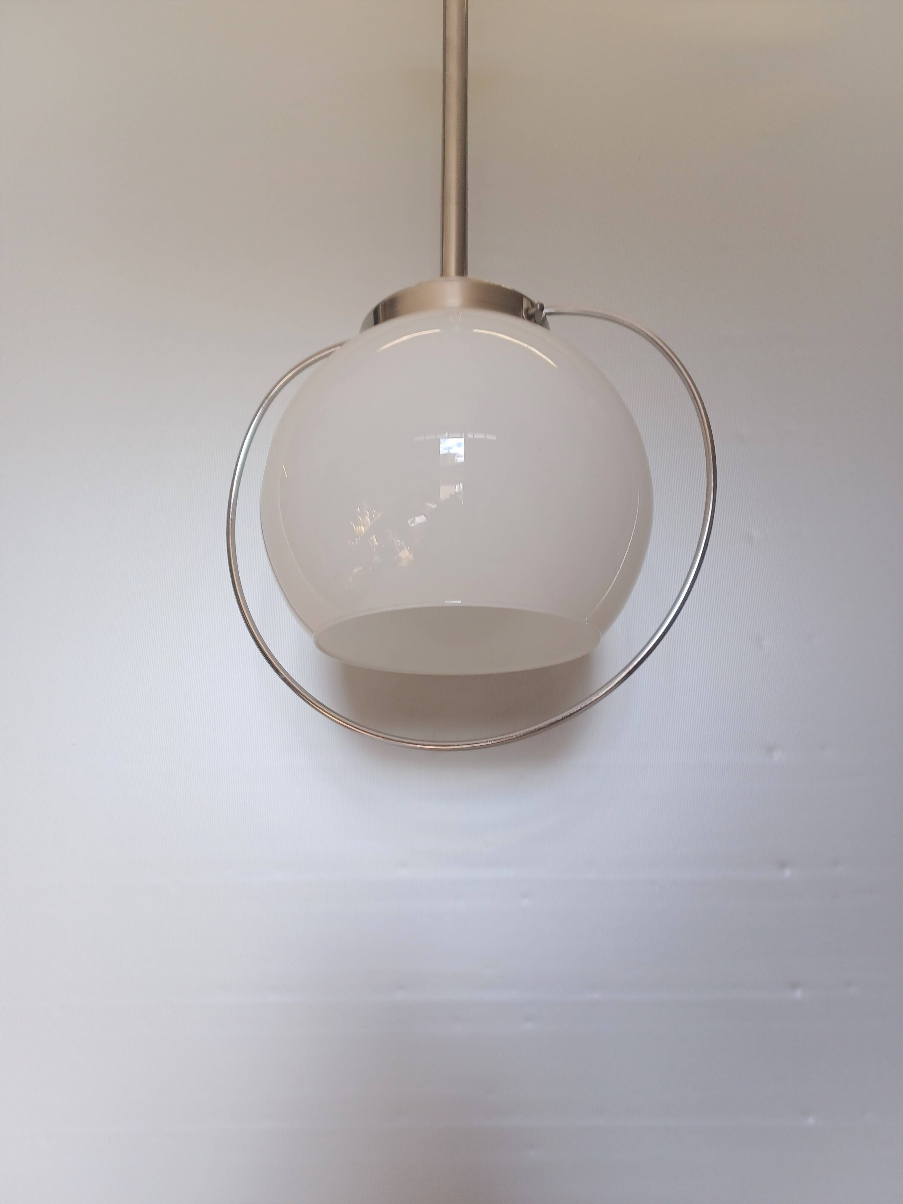 Antique chandelier - Art Deco - White opaline globe - 1940