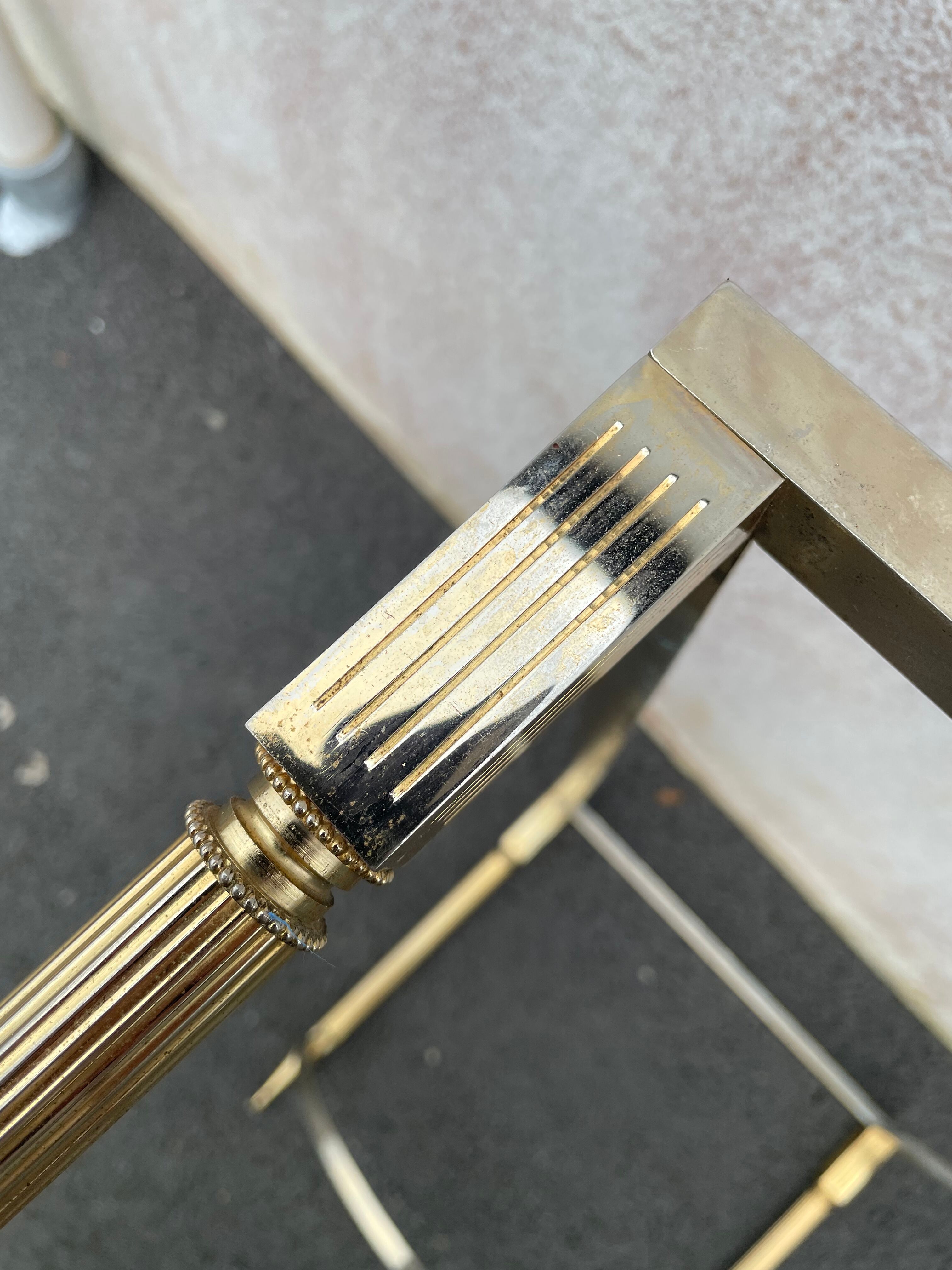 Coffee table in gilded brass and veined green marble