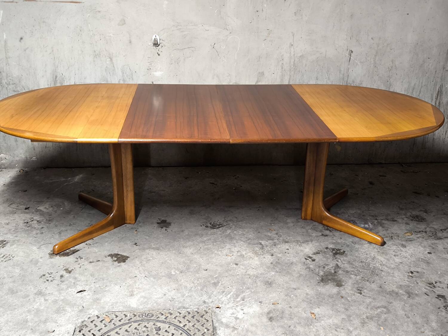 Table scandinave vintage années 60