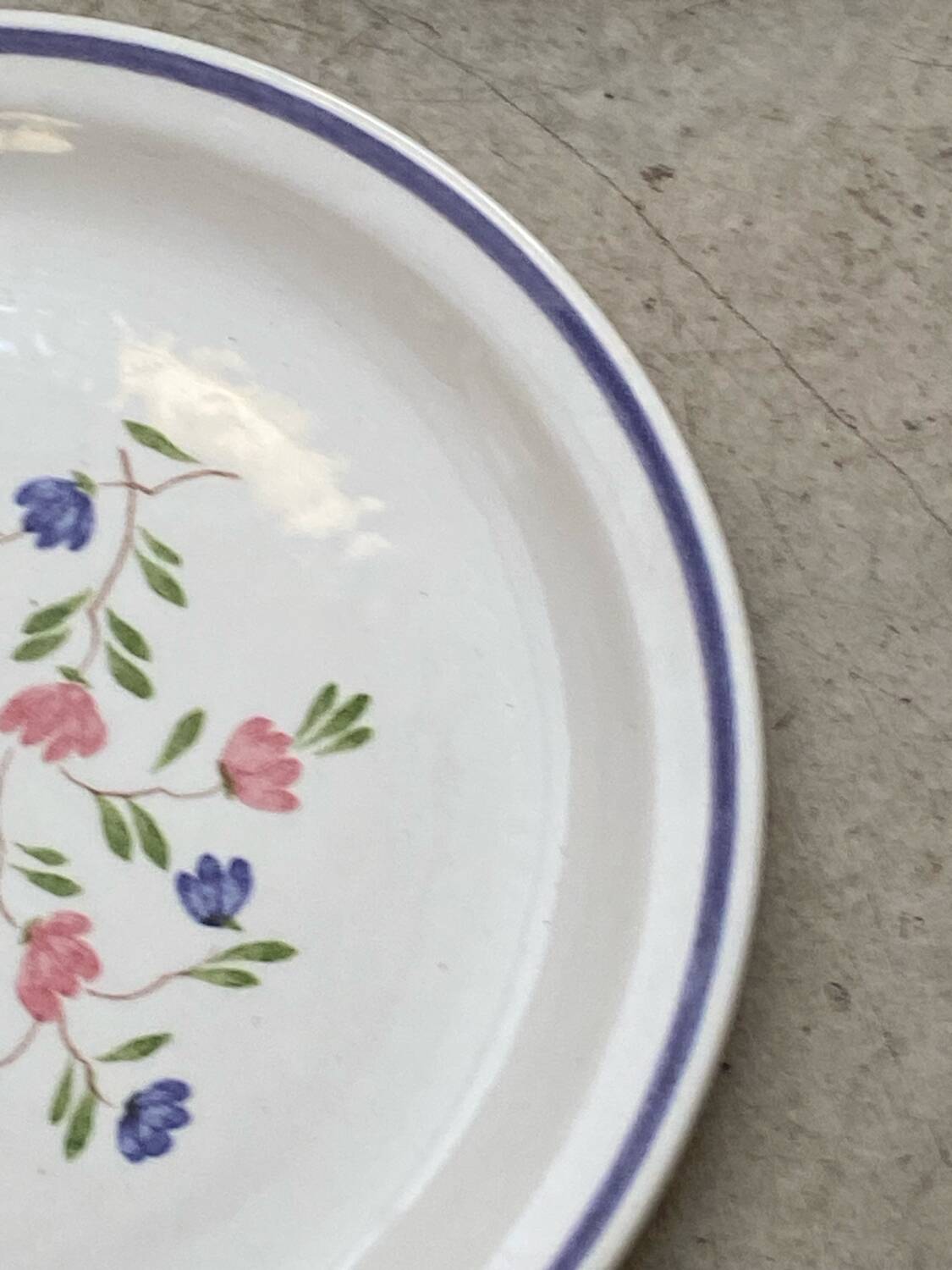 Orchies Moulin des Loup dessert plates