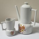 Cafetière et pot à lait