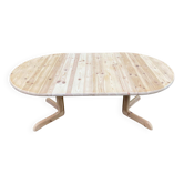 Round stripped extendable dining table in the style of Rainer Daumiller Hirtshals Sa.
