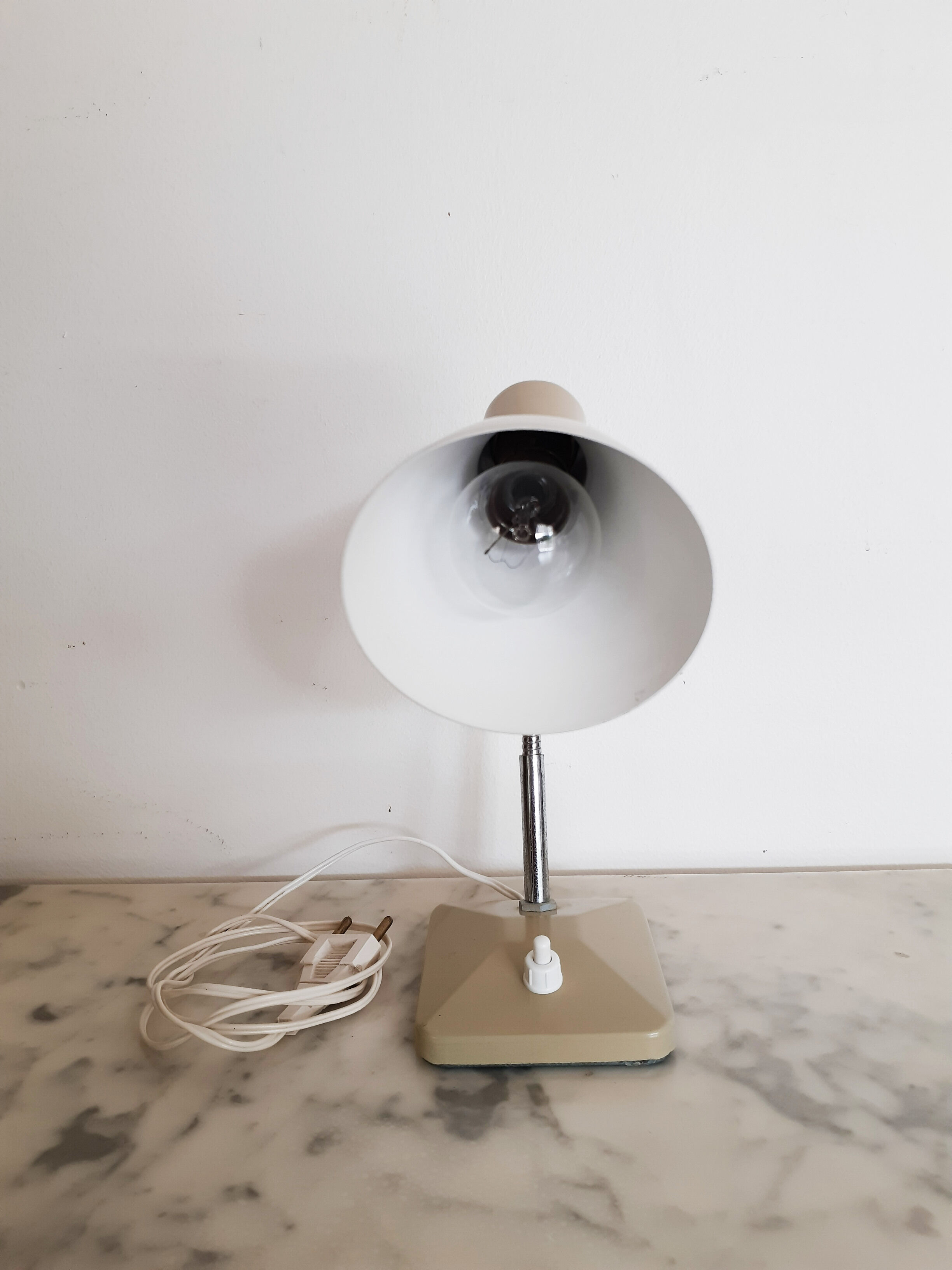 Lampe De Bureau Flexible Elian Fabrilamp En Métal Noir Et Chromé