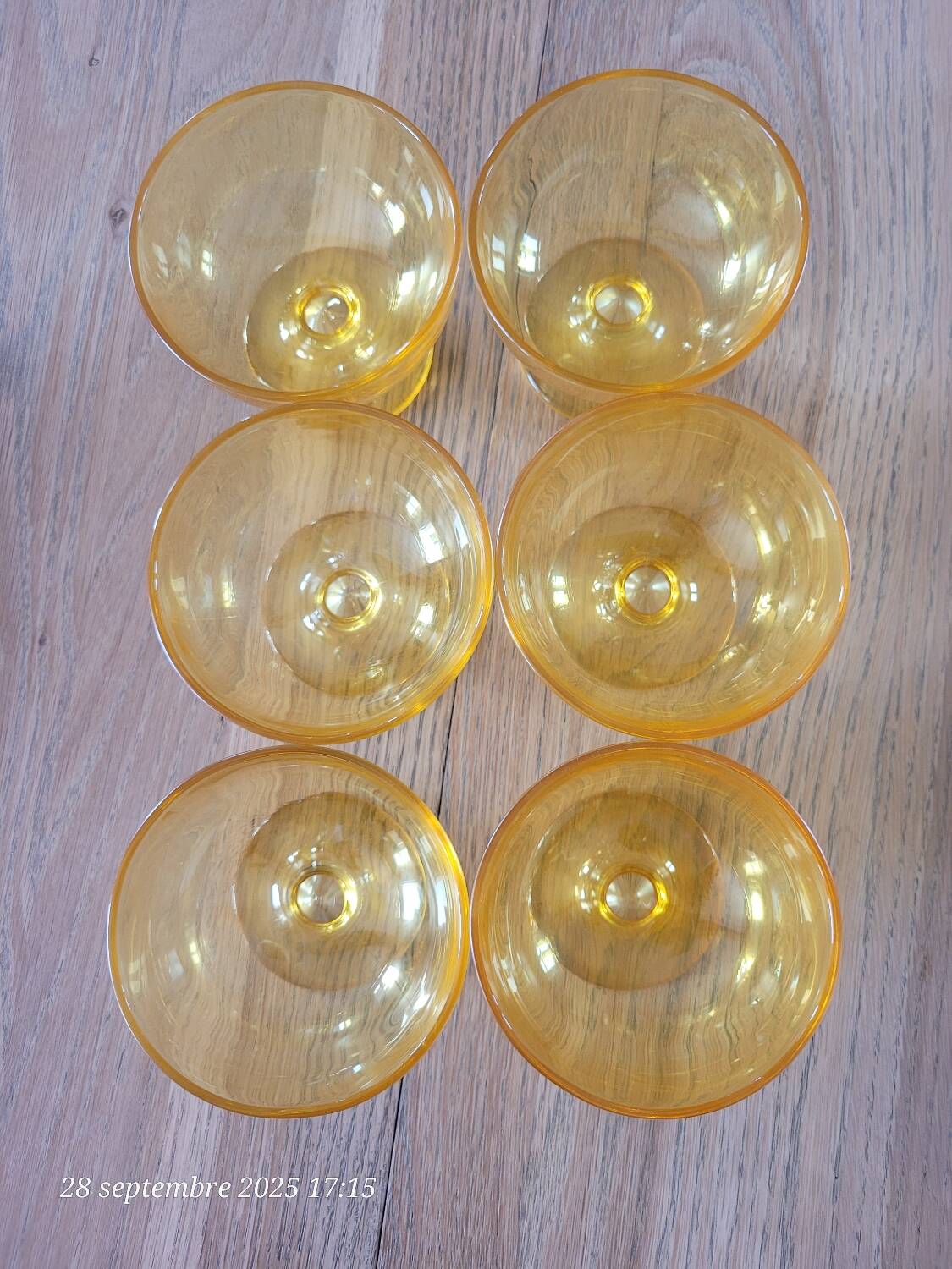 6 coupes à glace en verre jaune