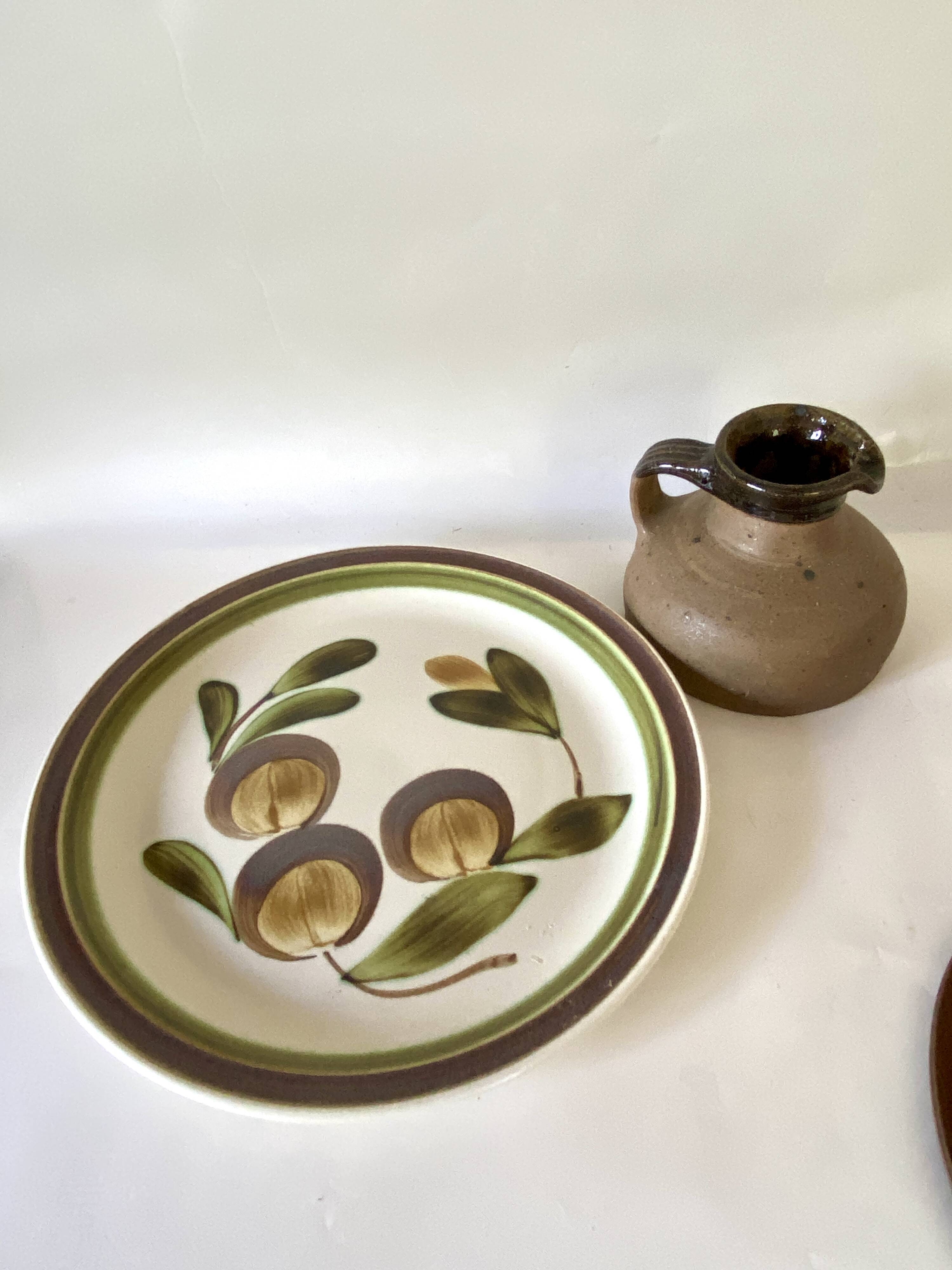 Plat céramique, 29 cm, « fleurs boutons »