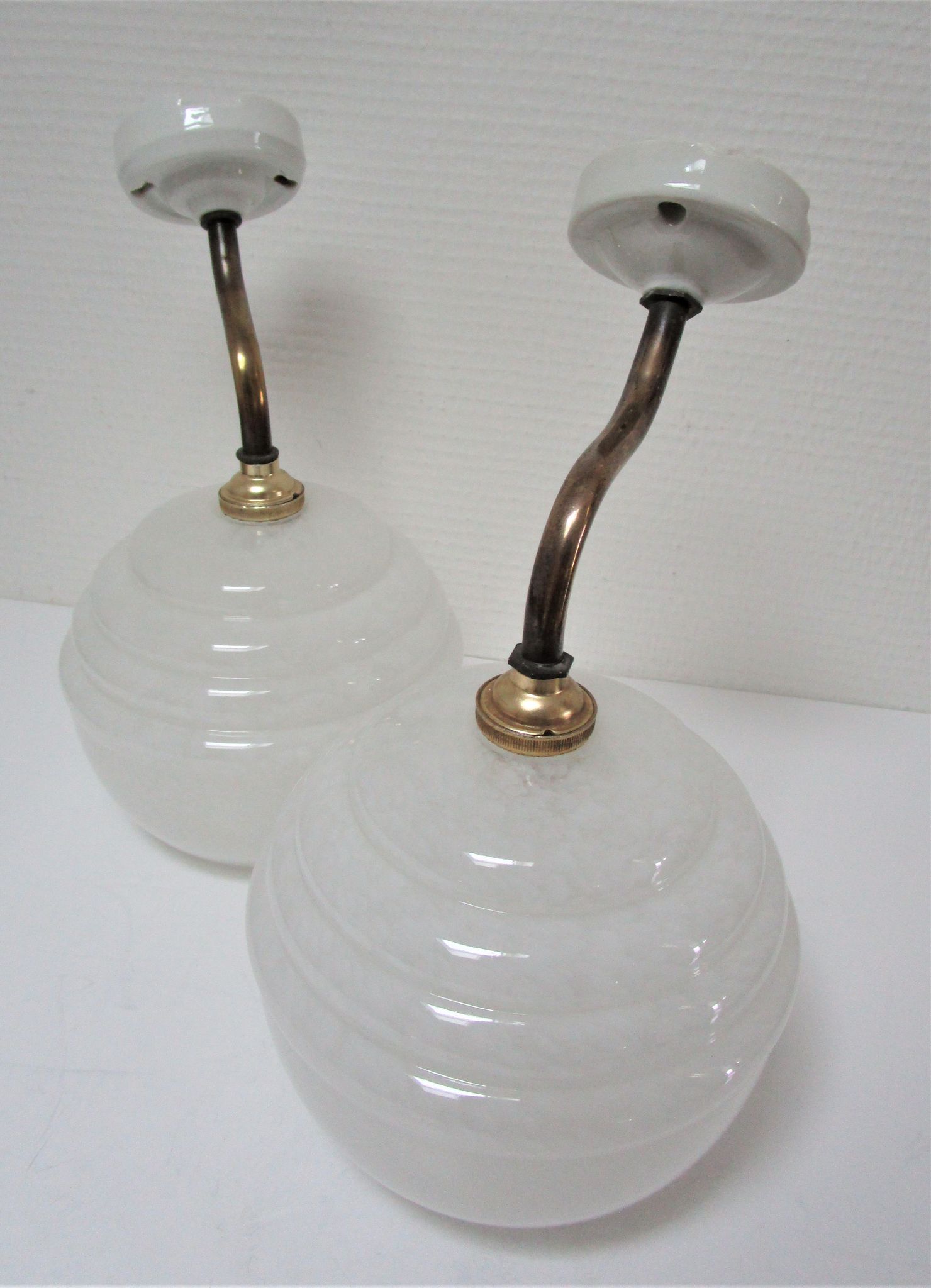 Pair of porcelain sconces brass glass of clchy white art deco