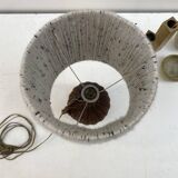 Lampe en rotin et son abat-jour en laine blanc chiné
