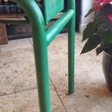 Bureau d'écolier des années 1960 sur peinture verte d'origine