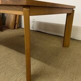 Table à manger extensible en orme massif par la Maison Regain