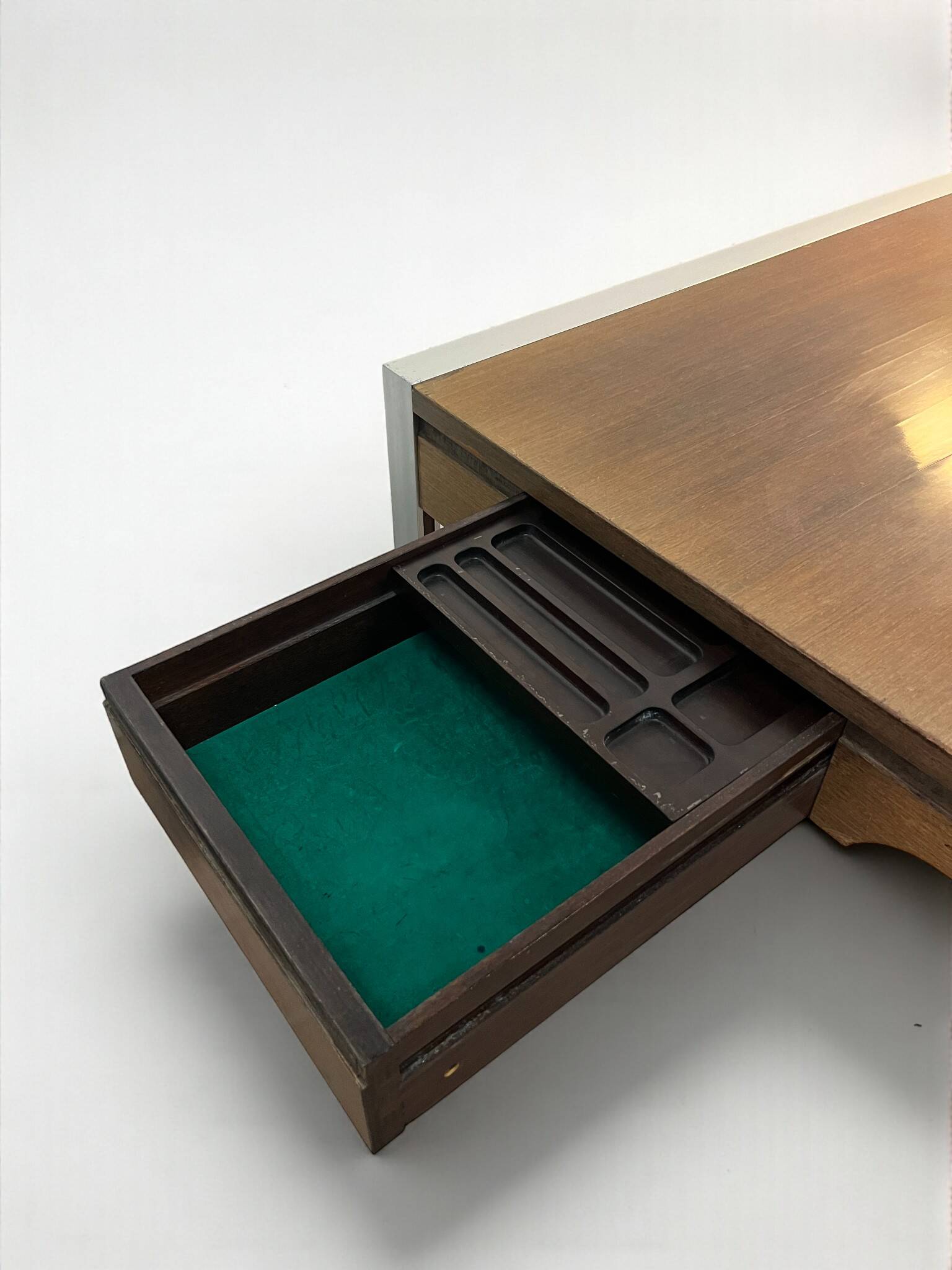 Minister's desk set + sideboard, Claude Gaillard for Ligne Roset, 1970
