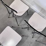 Set of table and 4 chairs in gray-white formica